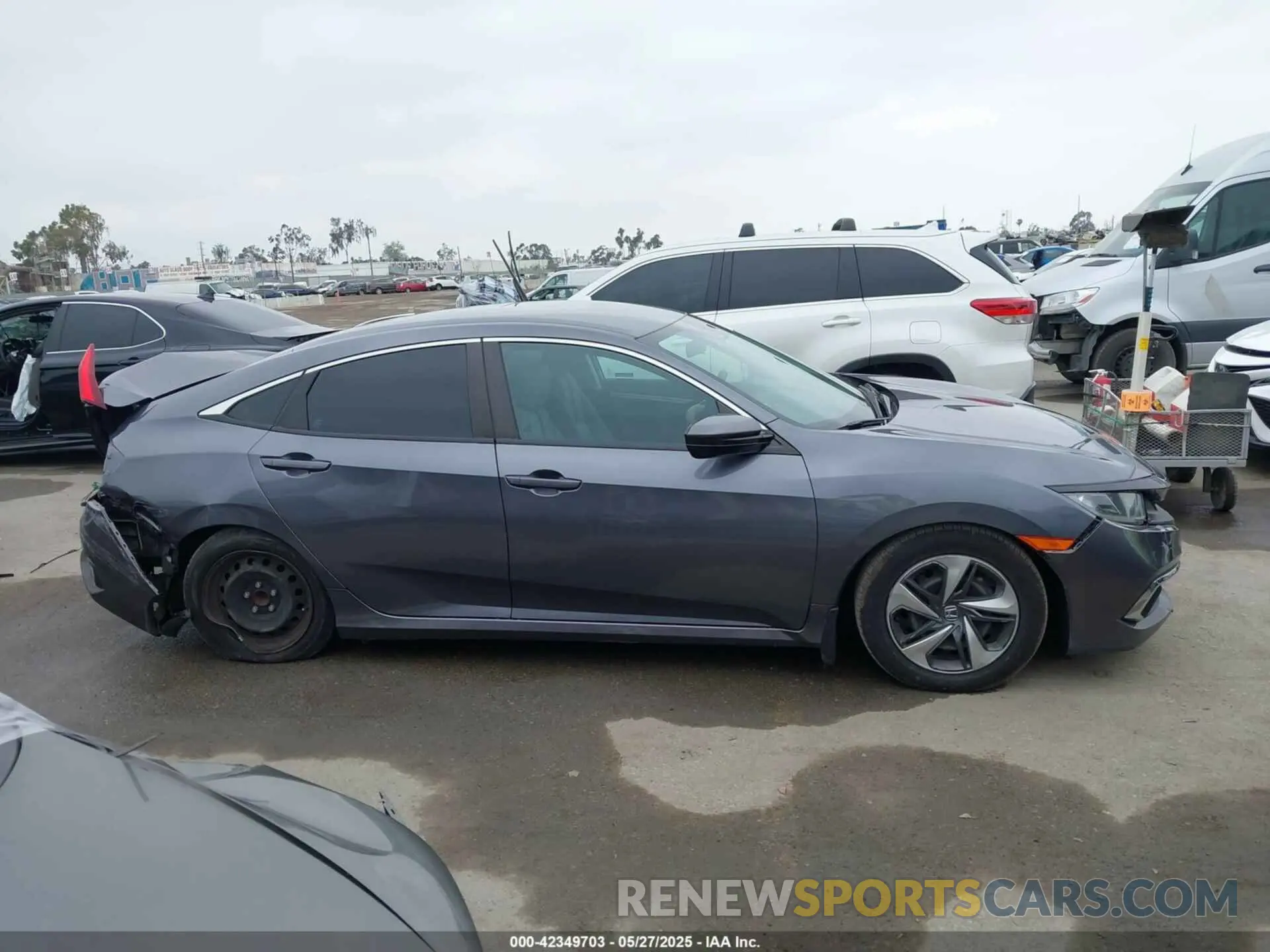 14 fotografías del automóvil dañado 2HGFC2F61KH590315 HONDA CIVIC 2019