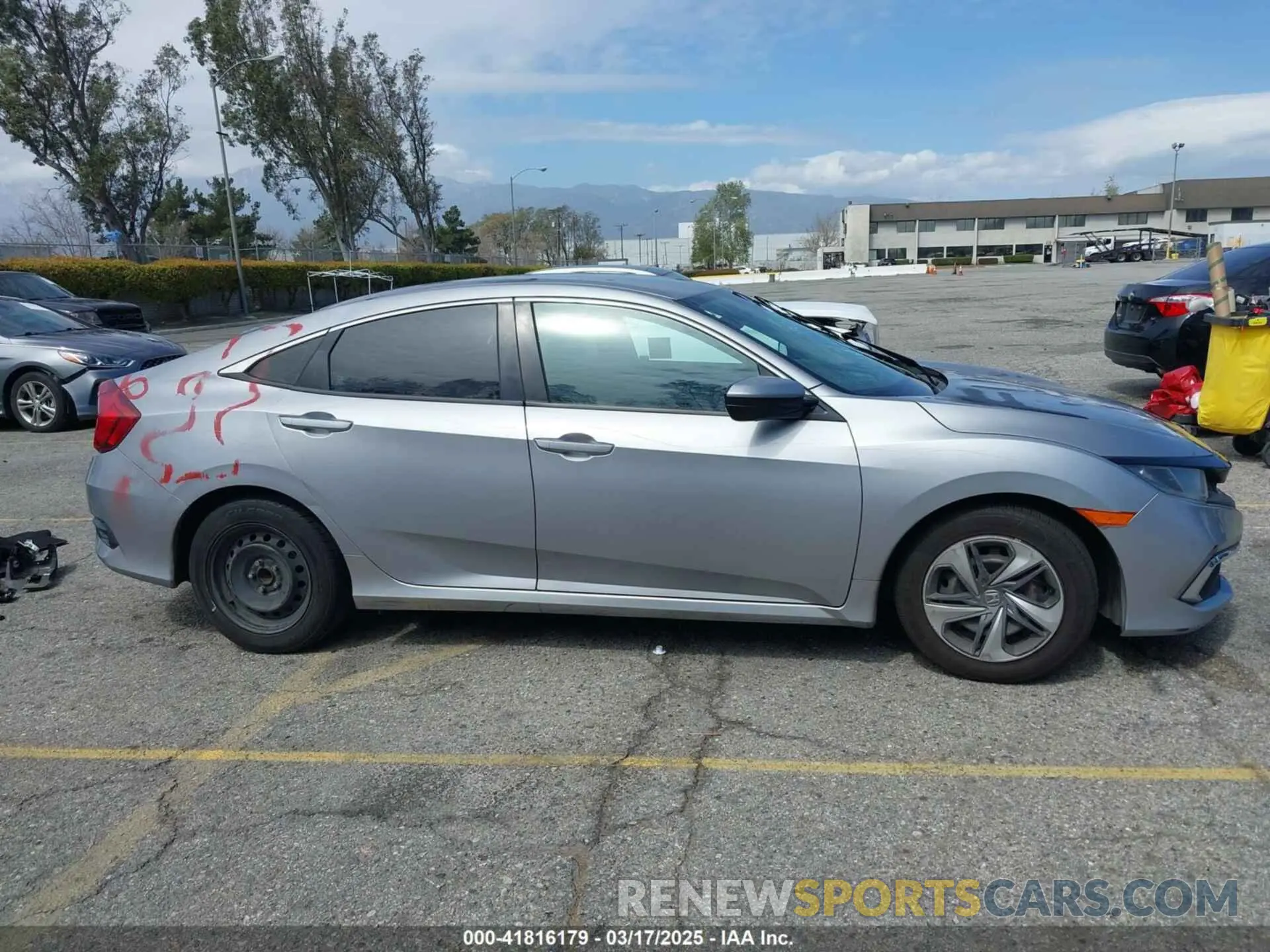 13 fotografías del automóvil dañado 2HGFC2F61KH591996 HONDA CIVIC 2019
