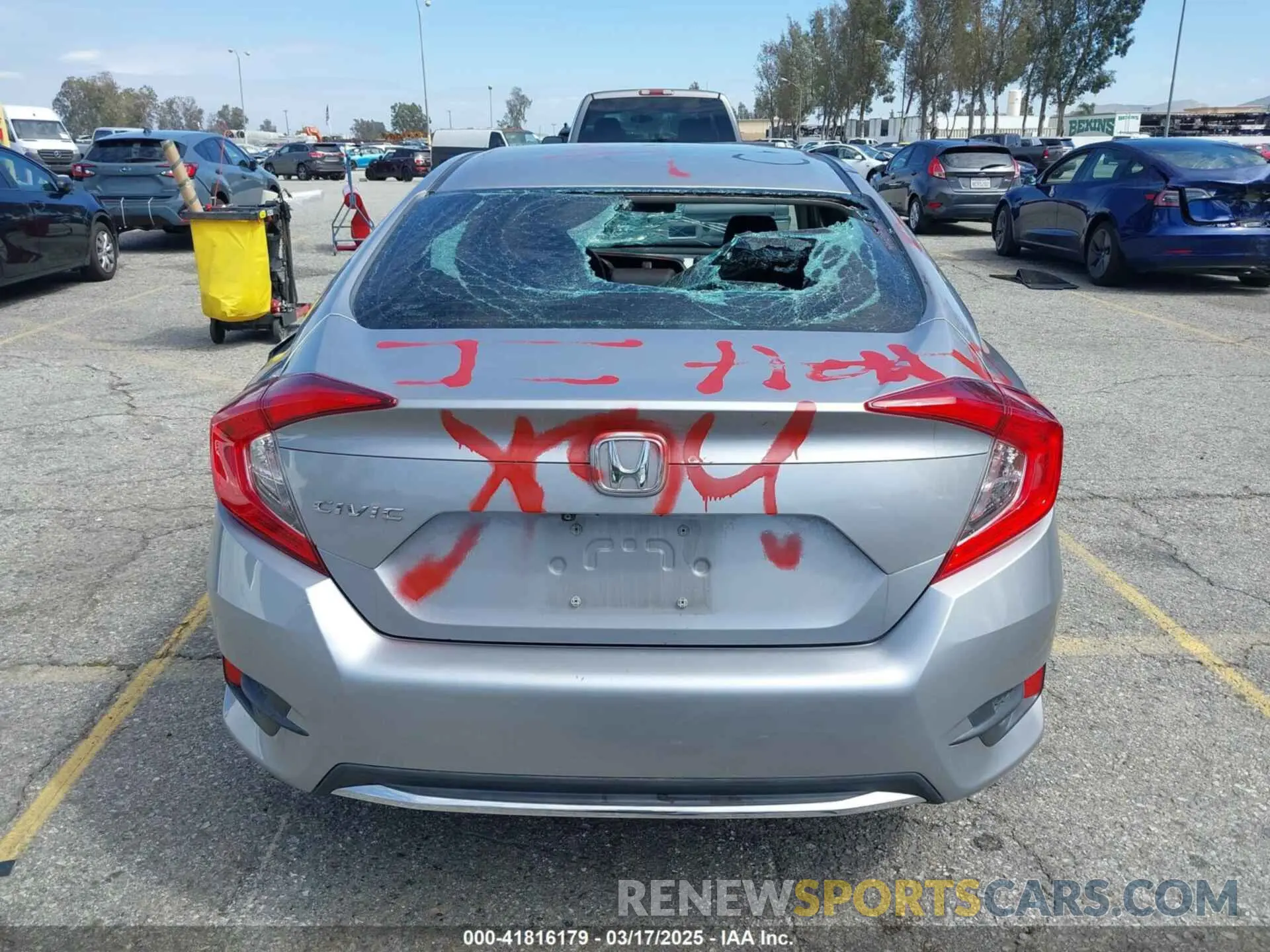 16 fotografías del automóvil dañado 2HGFC2F61KH591996 HONDA CIVIC 2019