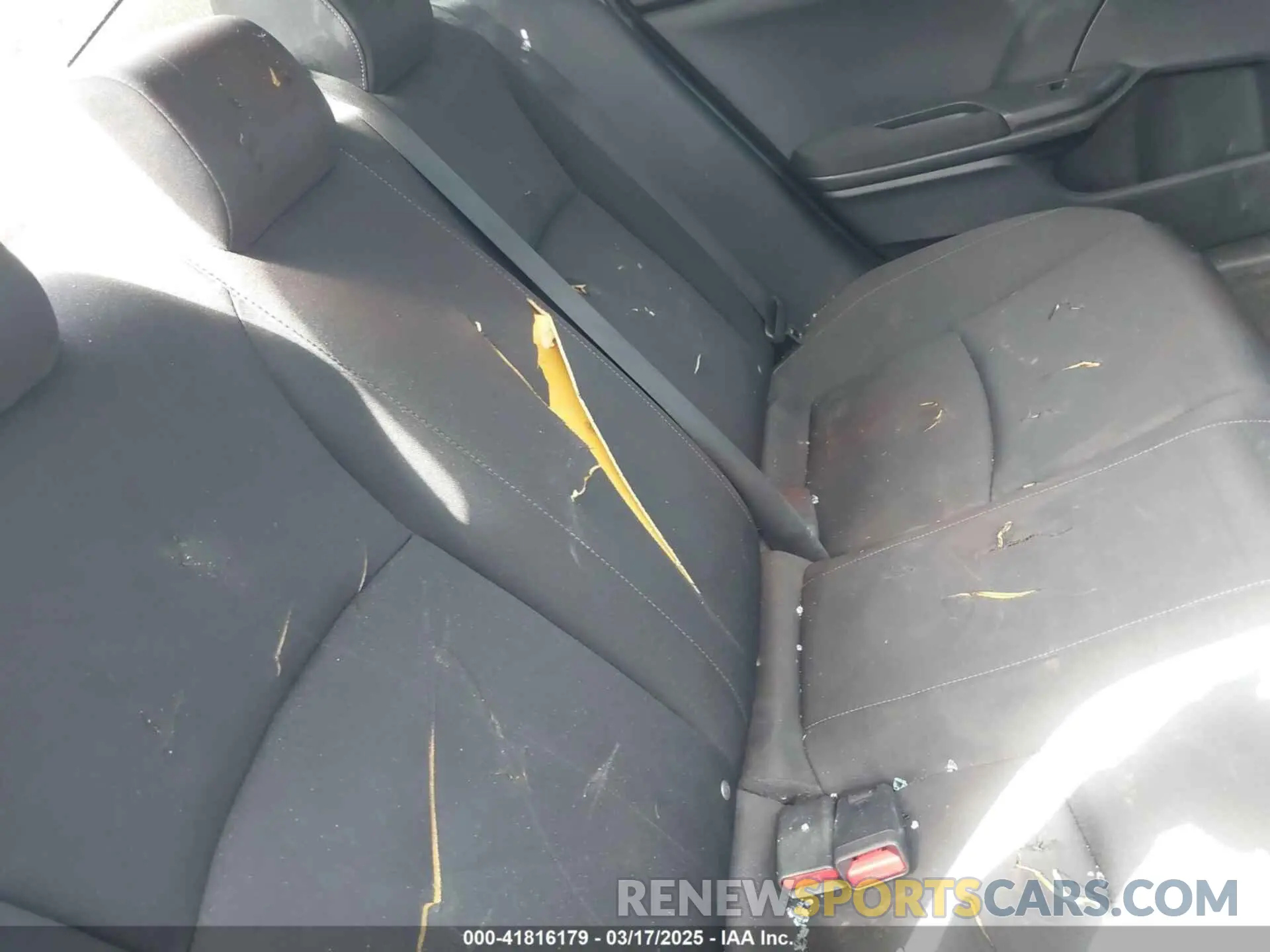 20 fotografías del automóvil dañado 2HGFC2F61KH591996 HONDA CIVIC 2019
