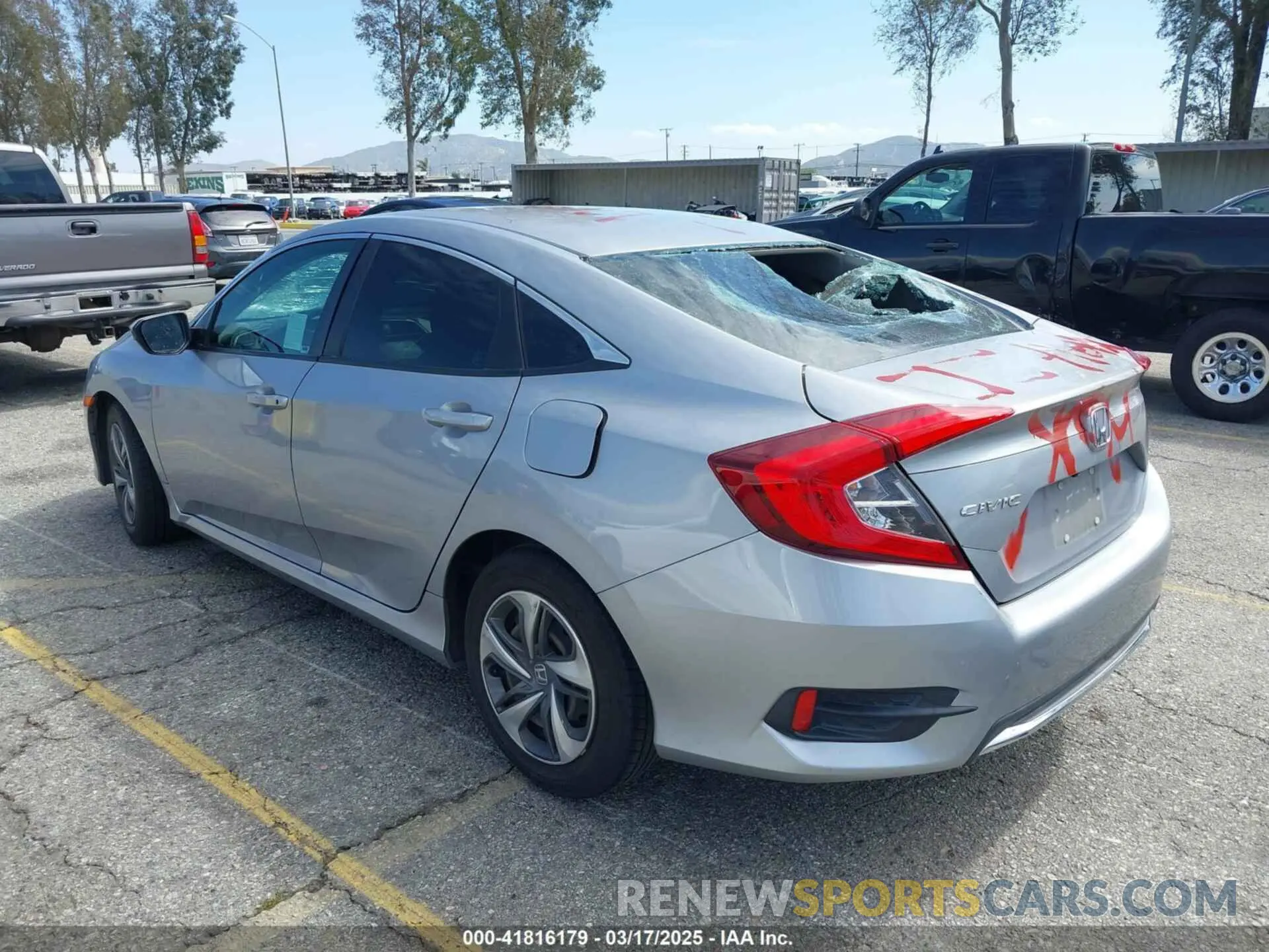 3 fotografías del automóvil dañado 2HGFC2F61KH591996 HONDA CIVIC 2019