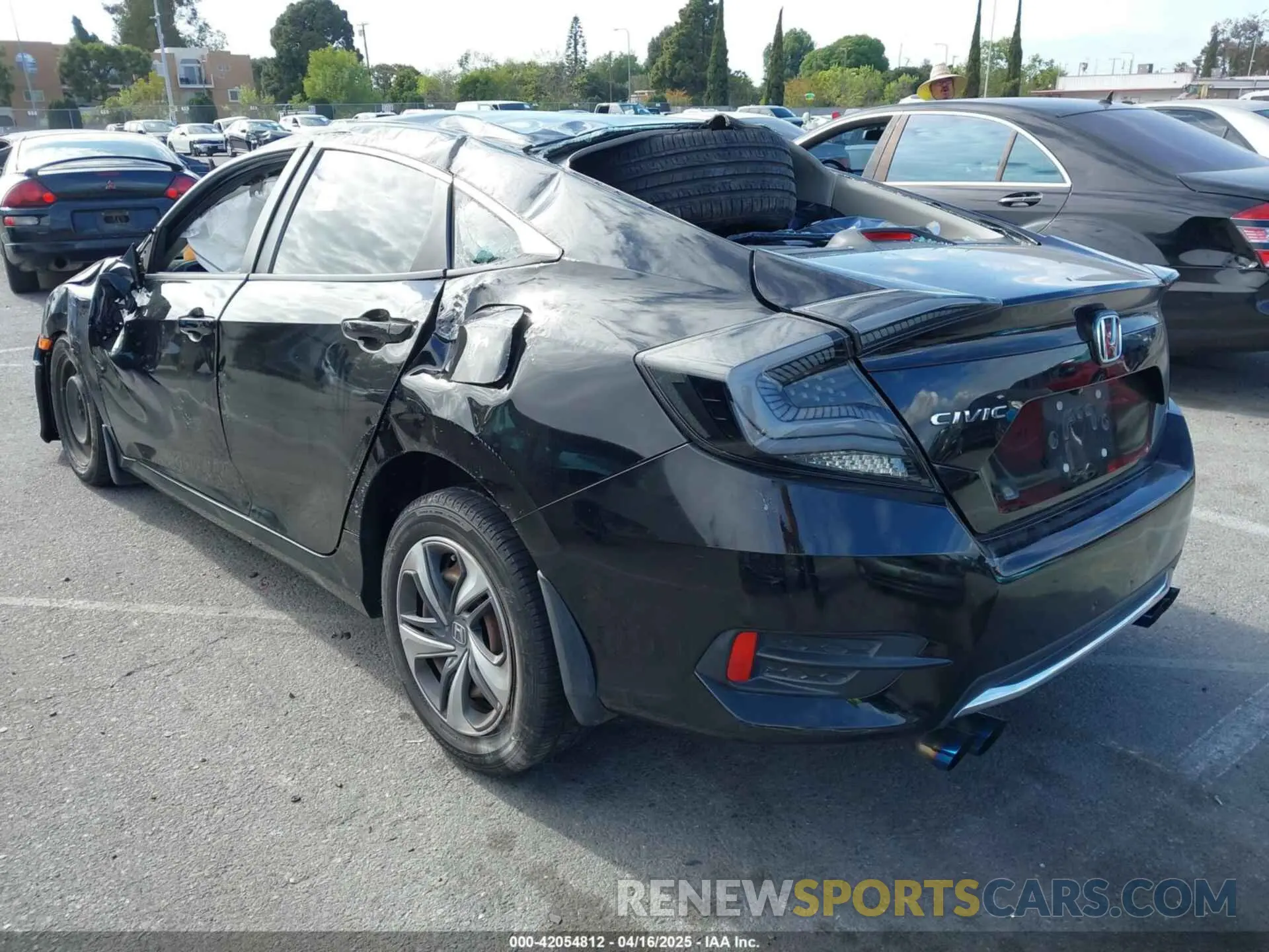3 fotografías del automóvil dañado 2HGFC2F62KH525327 HONDA CIVIC 2019