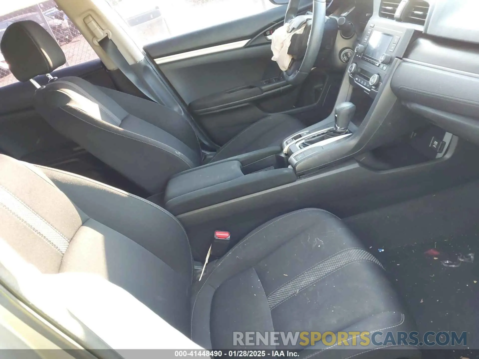 5 fotografías del automóvil dañado 2HGFC2F62KH555430 HONDA CIVIC 2019