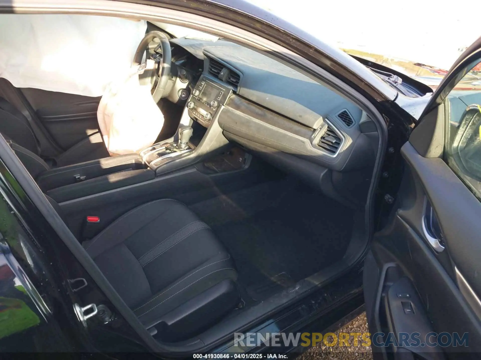 5 fotografías del automóvil dañado 2HGFC2F62KH596172 HONDA CIVIC 2019