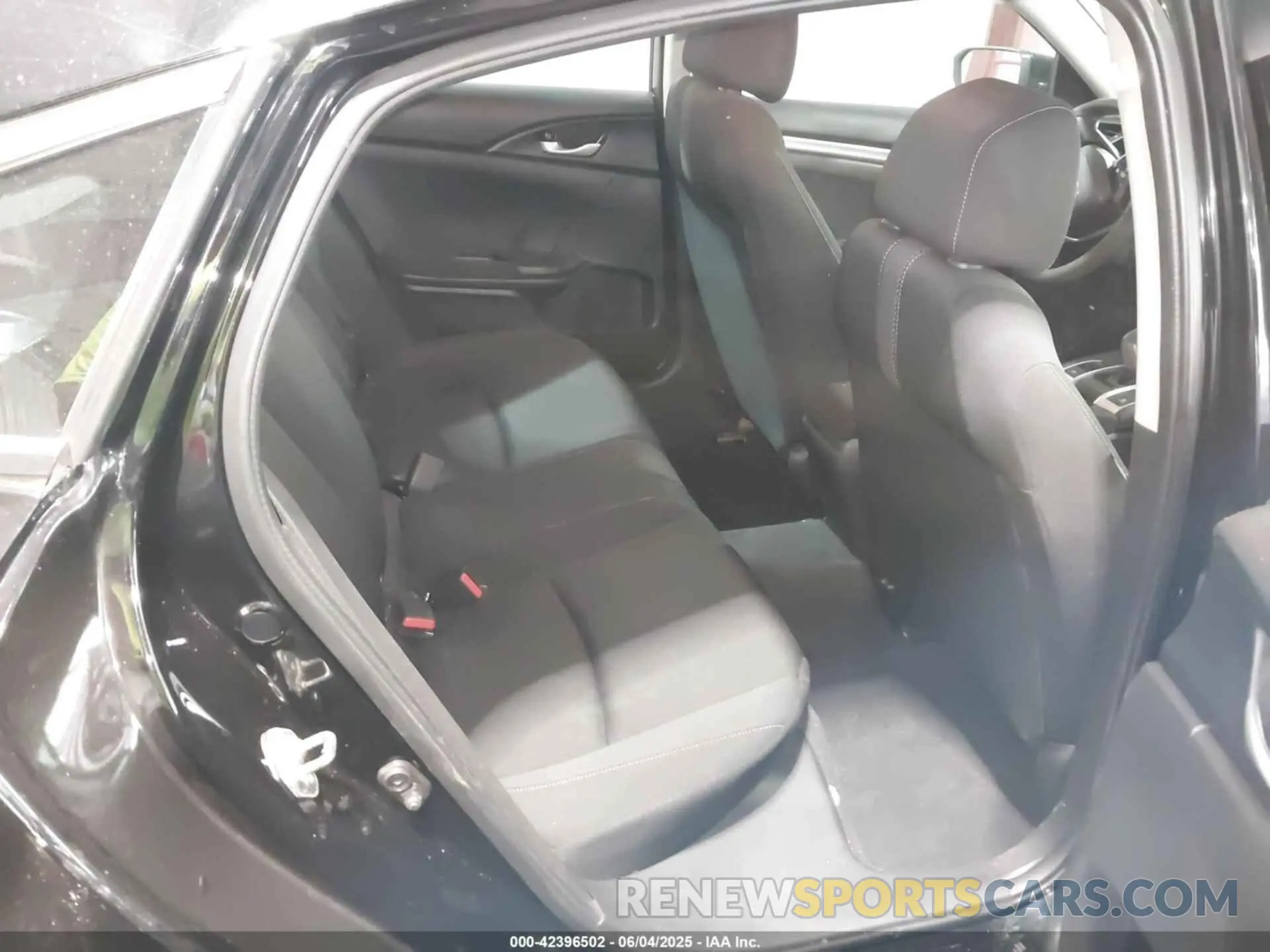 8 fotografías del automóvil dañado 2HGFC2F63KH506155 HONDA CIVIC 2019