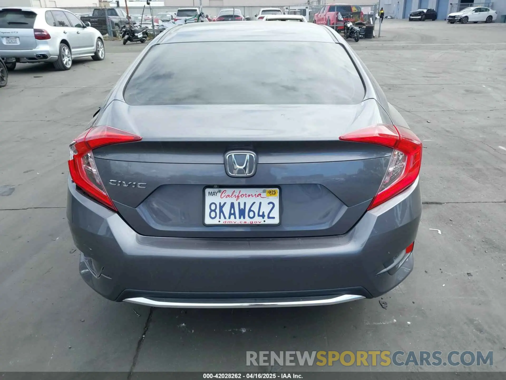 17 fotografías del automóvil dañado 2HGFC2F63KH554710 HONDA CIVIC 2019
