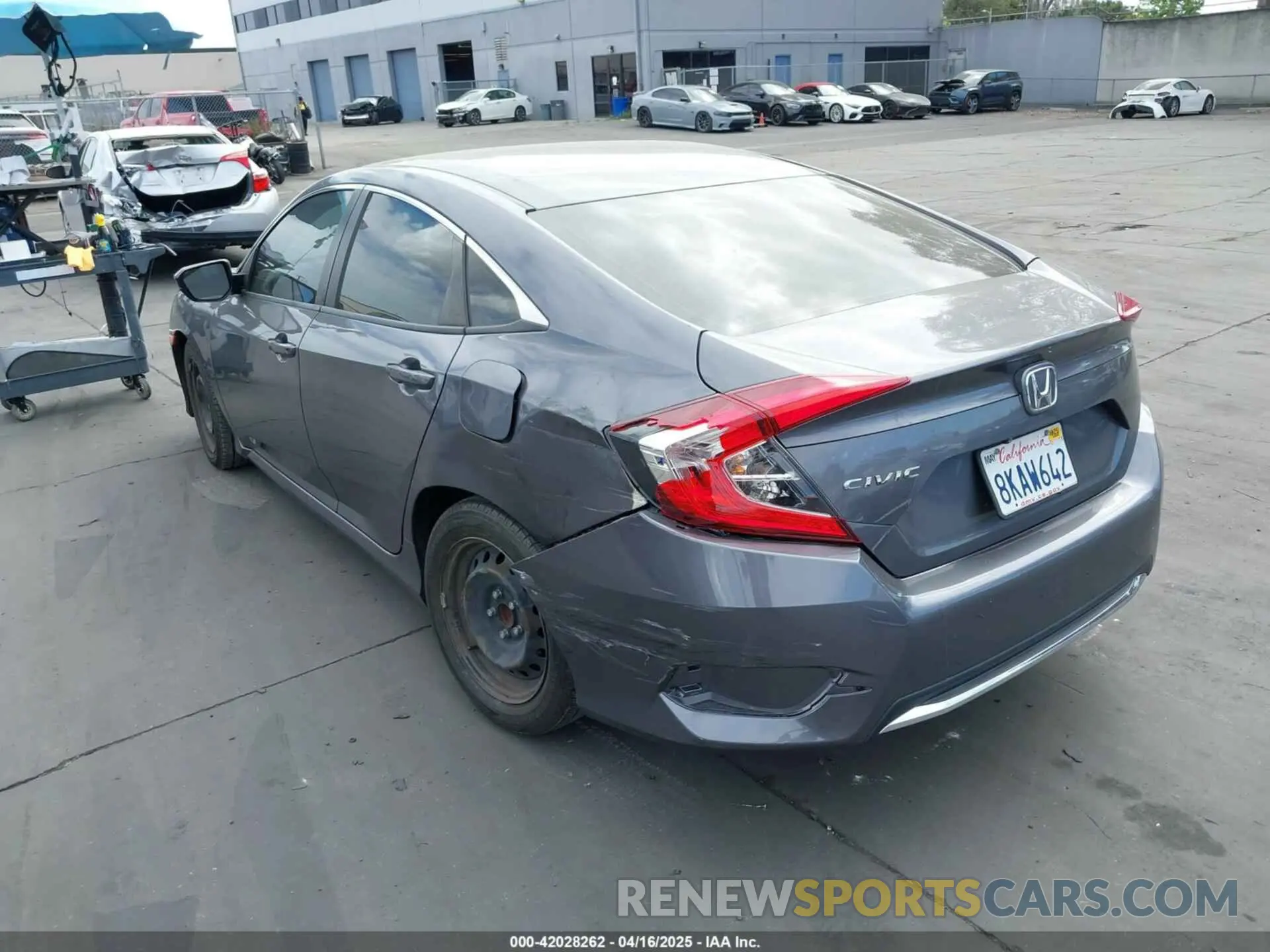 3 fotografías del automóvil dañado 2HGFC2F63KH554710 HONDA CIVIC 2019