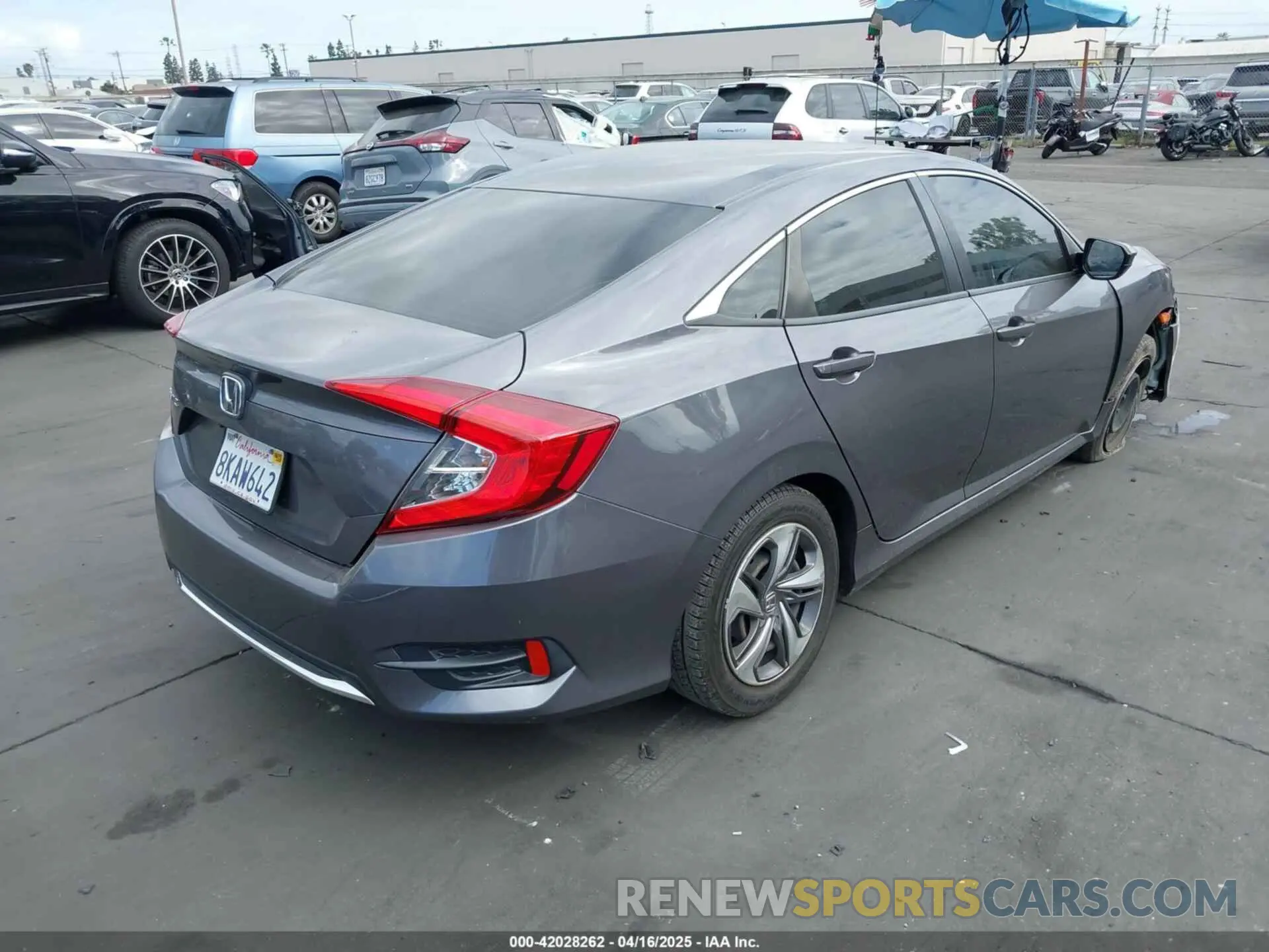 4 fotografías del automóvil dañado 2HGFC2F63KH554710 HONDA CIVIC 2019