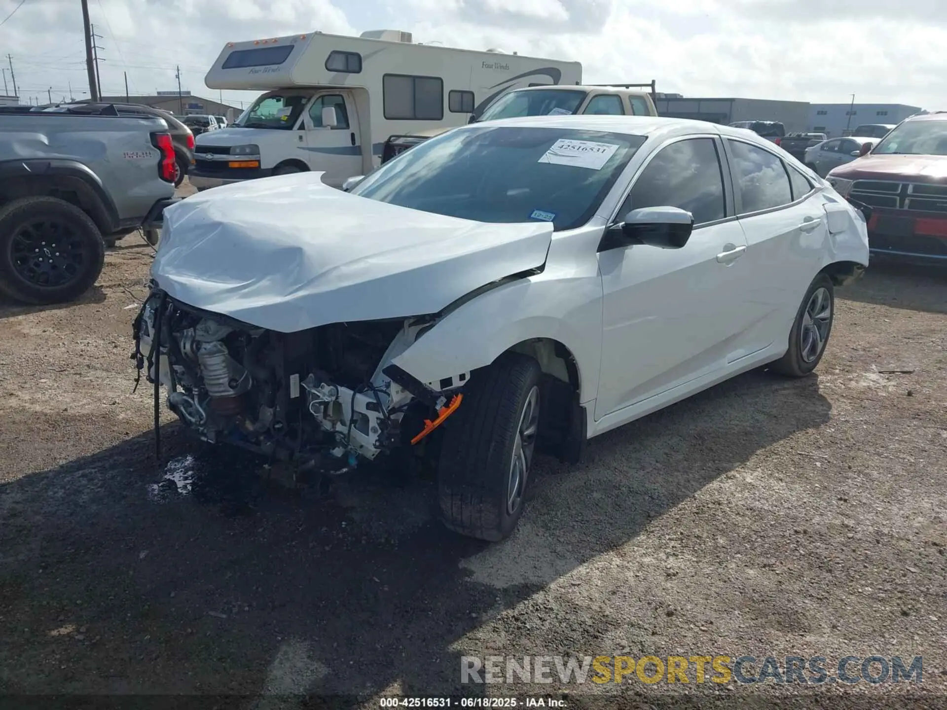 2 fotografías del automóvil dañado 2HGFC2F63KH585438 HONDA CIVIC 2019