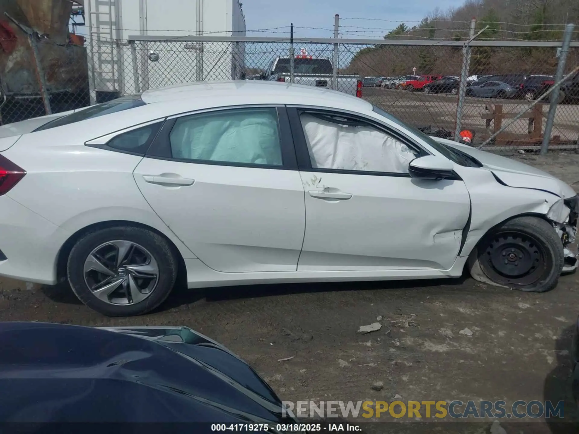 13 fotografías del automóvil dañado 2HGFC2F64KH518735 HONDA CIVIC 2019