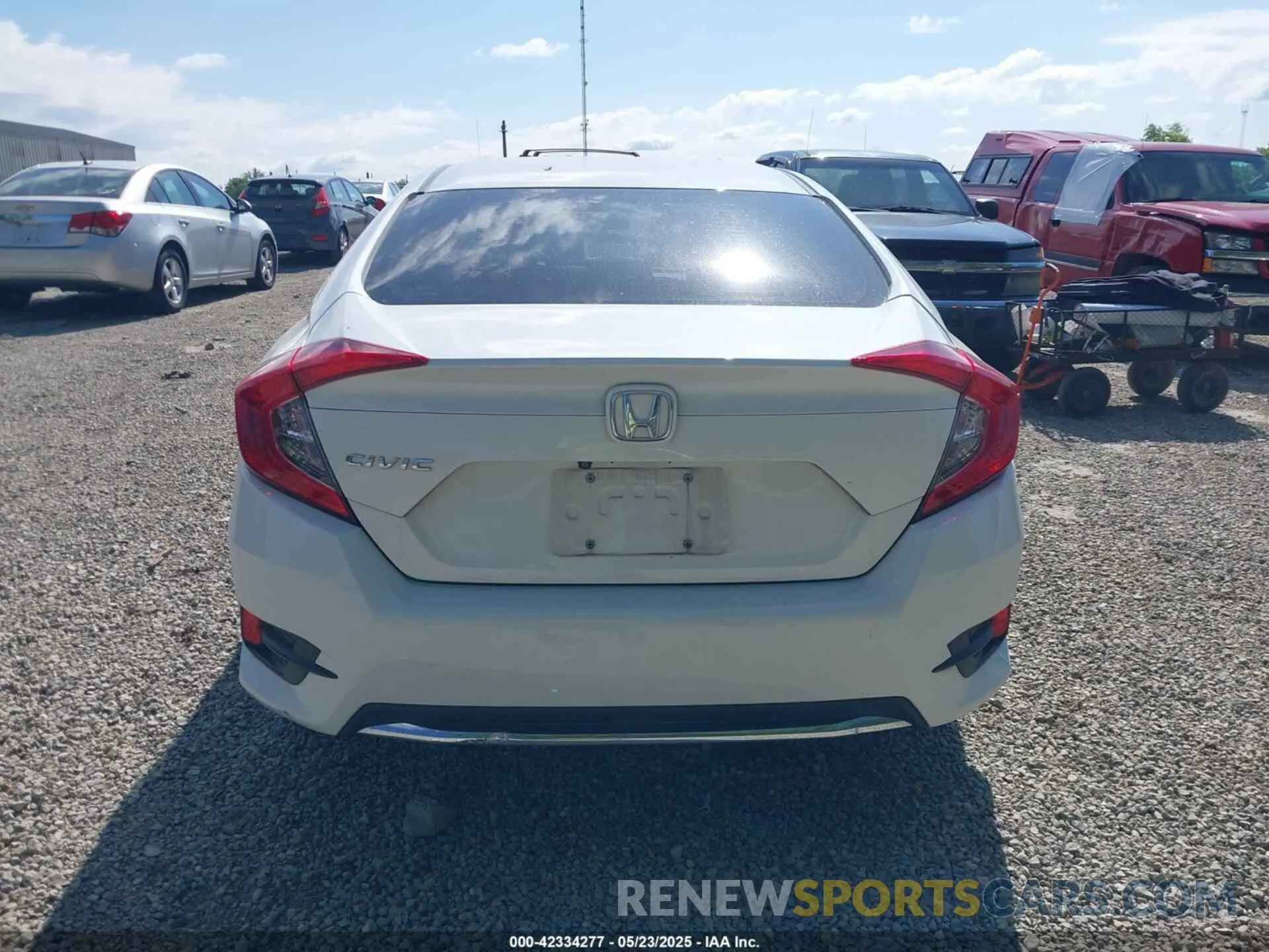 17 fotografías del automóvil dañado 2HGFC2F64KH548219 HONDA CIVIC 2019