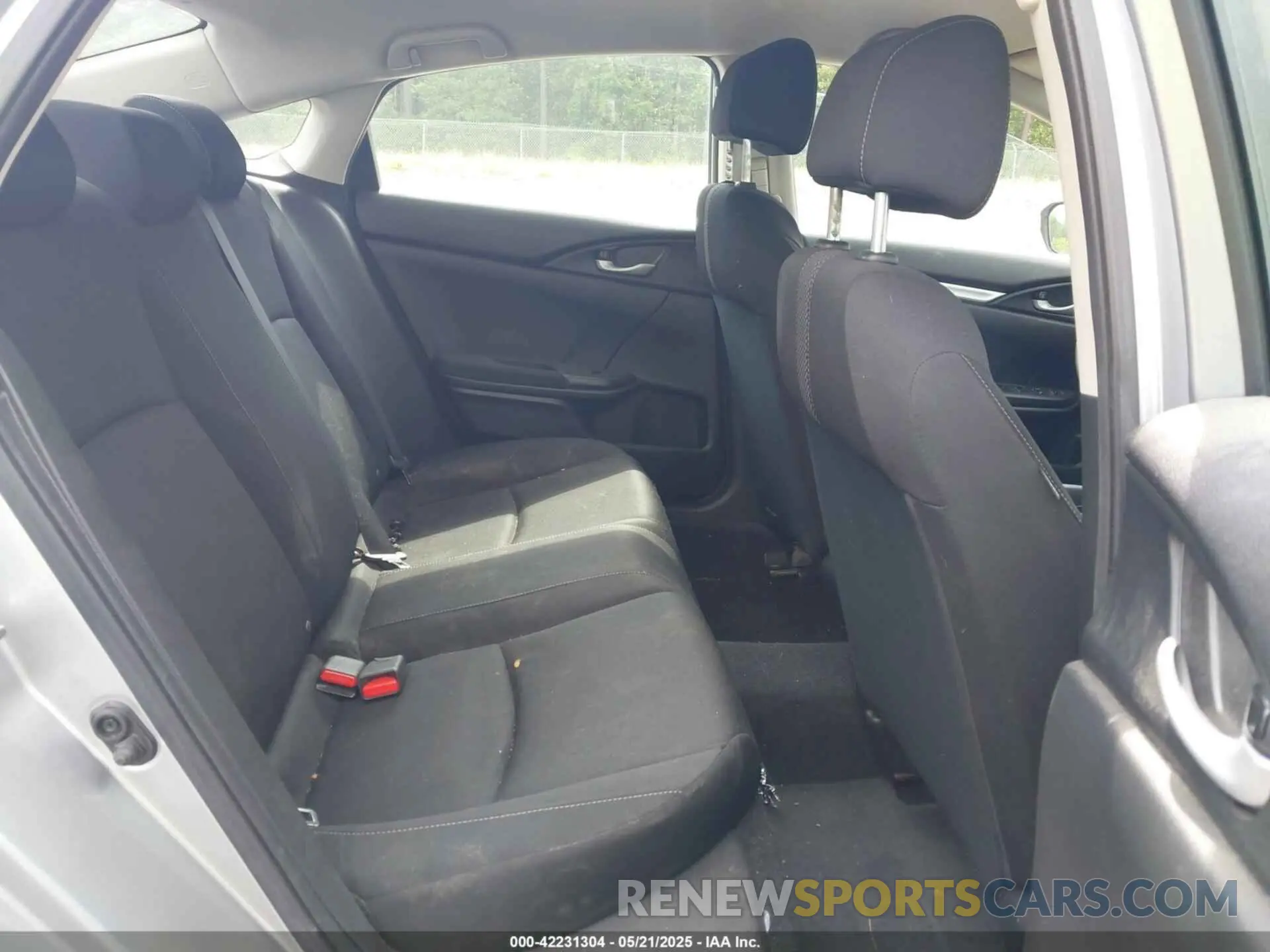 8 fotografías del automóvil dañado 2HGFC2F65KH548777 HONDA CIVIC 2019