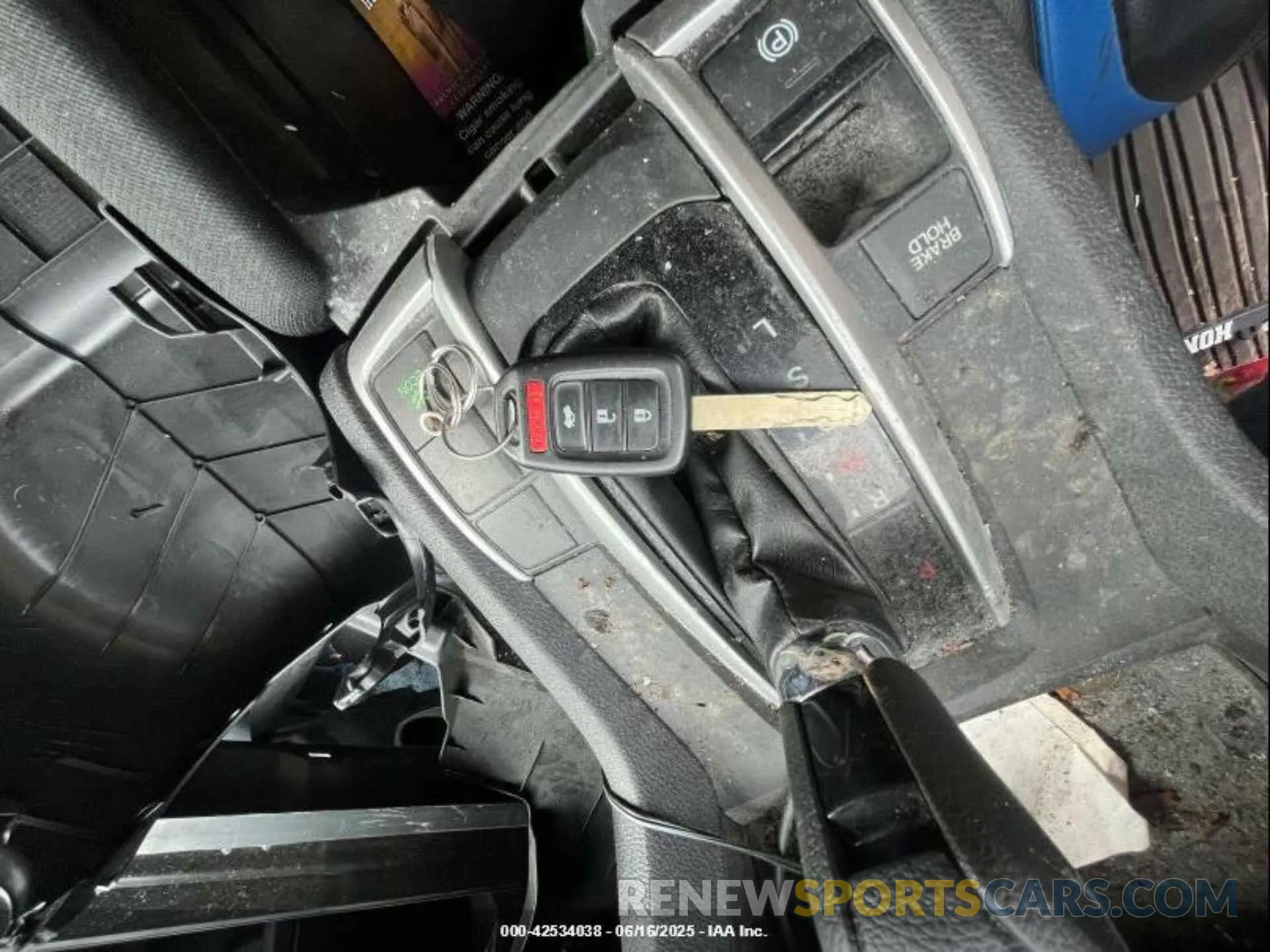 11 fotografías del automóvil dañado 2HGFC2F66KH520311 HONDA CIVIC 2019