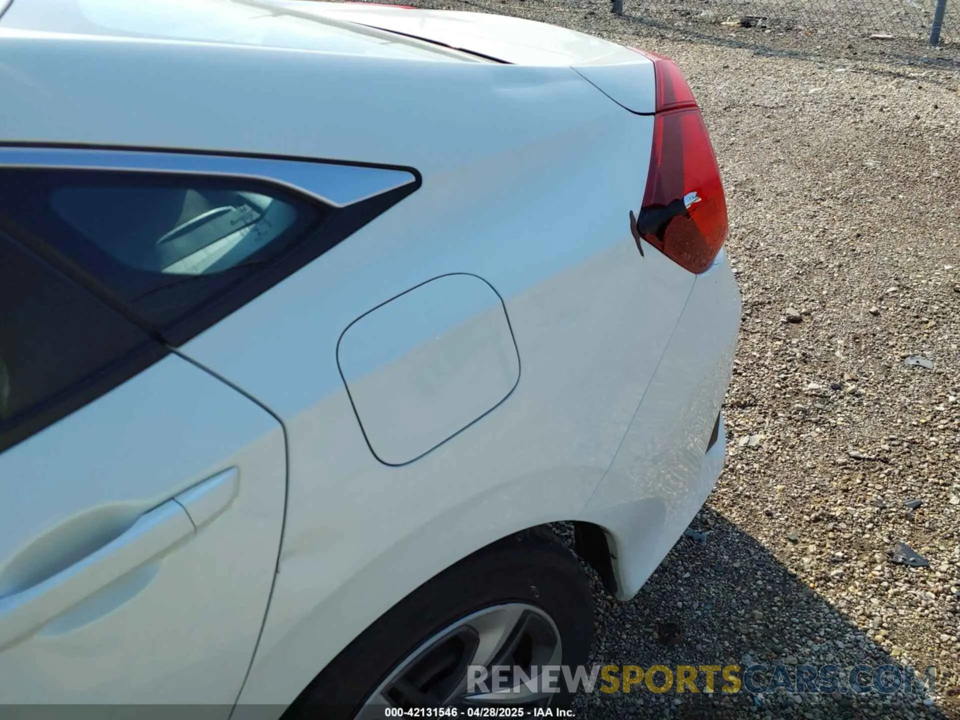 18 fotografías del automóvil dañado 2HGFC2F66KH567189 HONDA CIVIC 2019