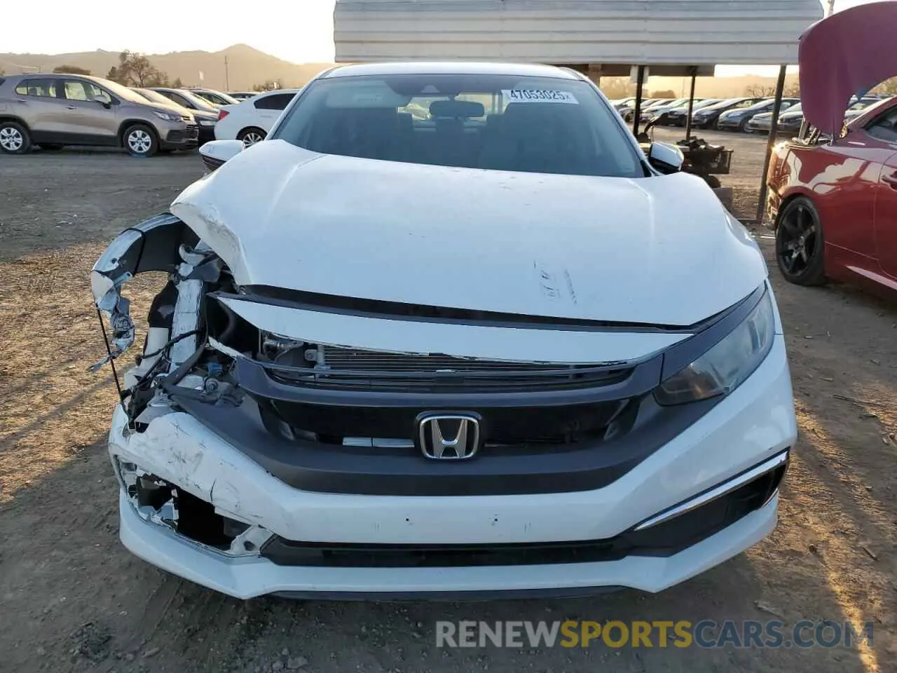 5 fotografías del automóvil dañado 2HGFC2F67KH525842 HONDA CIVIC 2019