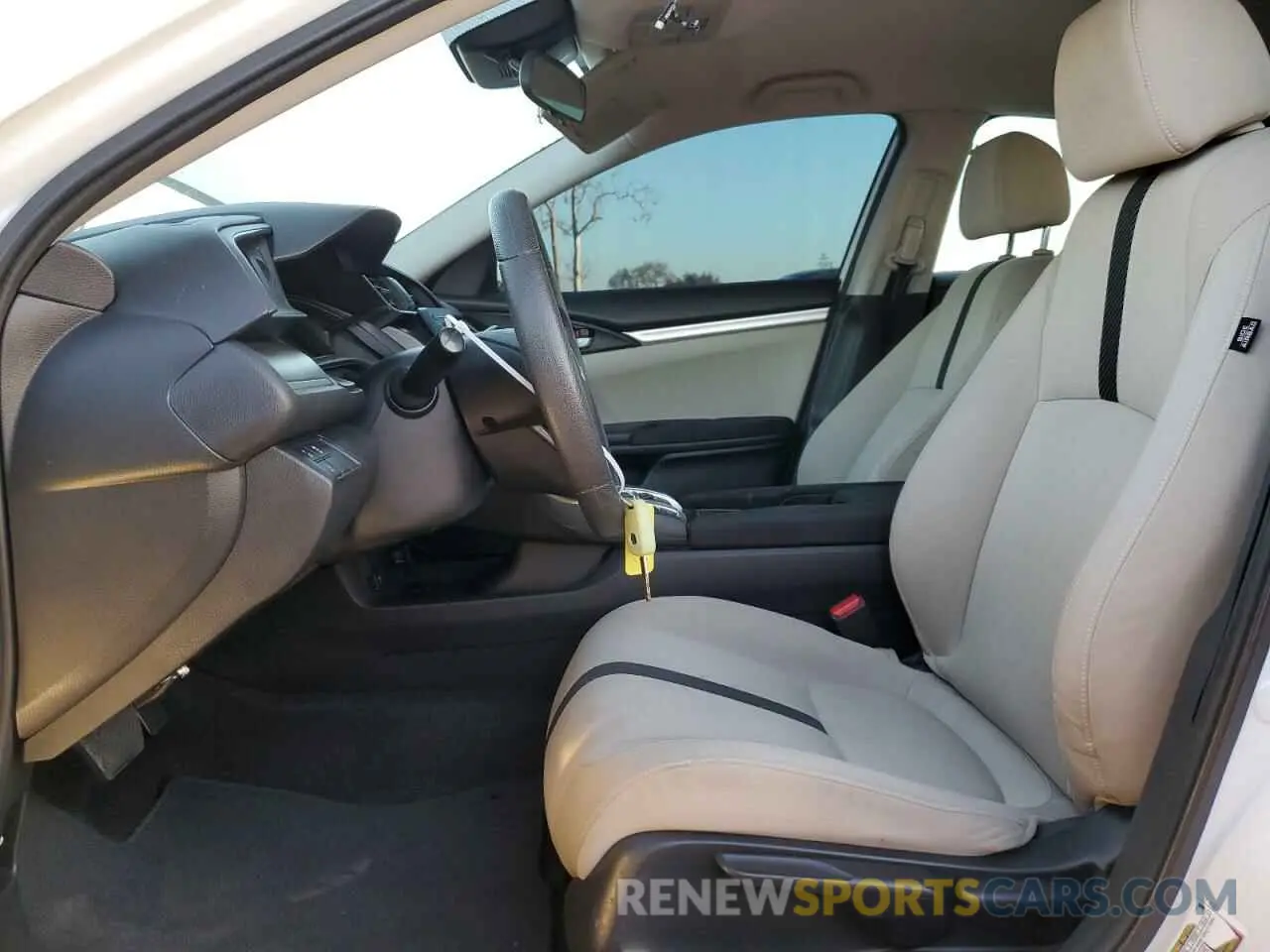 7 fotografías del automóvil dañado 2HGFC2F67KH525842 HONDA CIVIC 2019