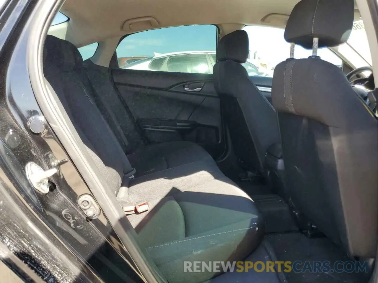 10 fotografías del automóvil dañado 2HGFC2F67KH546836 HONDA CIVIC 2019