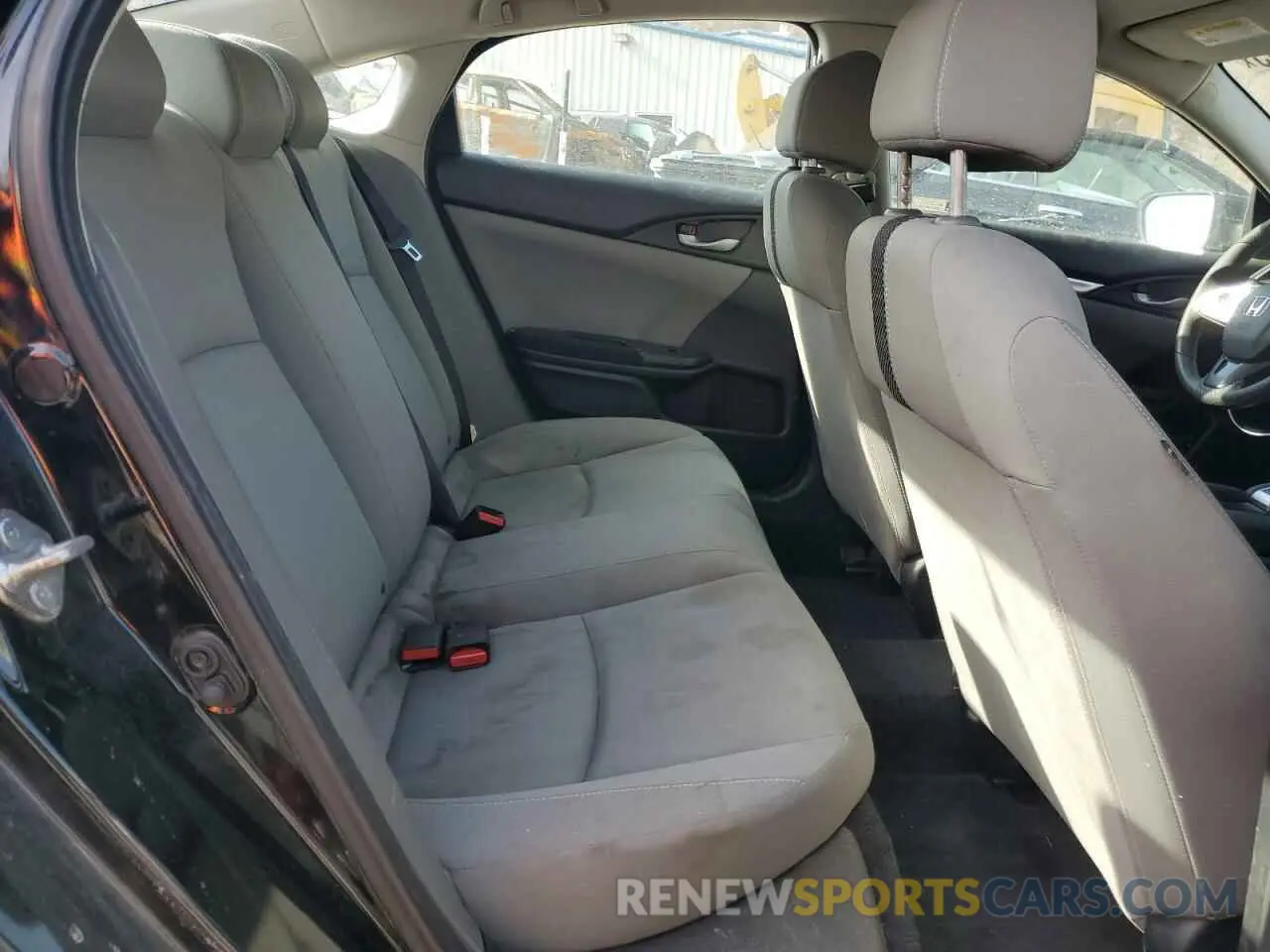 10 fotografías del automóvil dañado 2HGFC2F67KH582638 HONDA CIVIC 2019