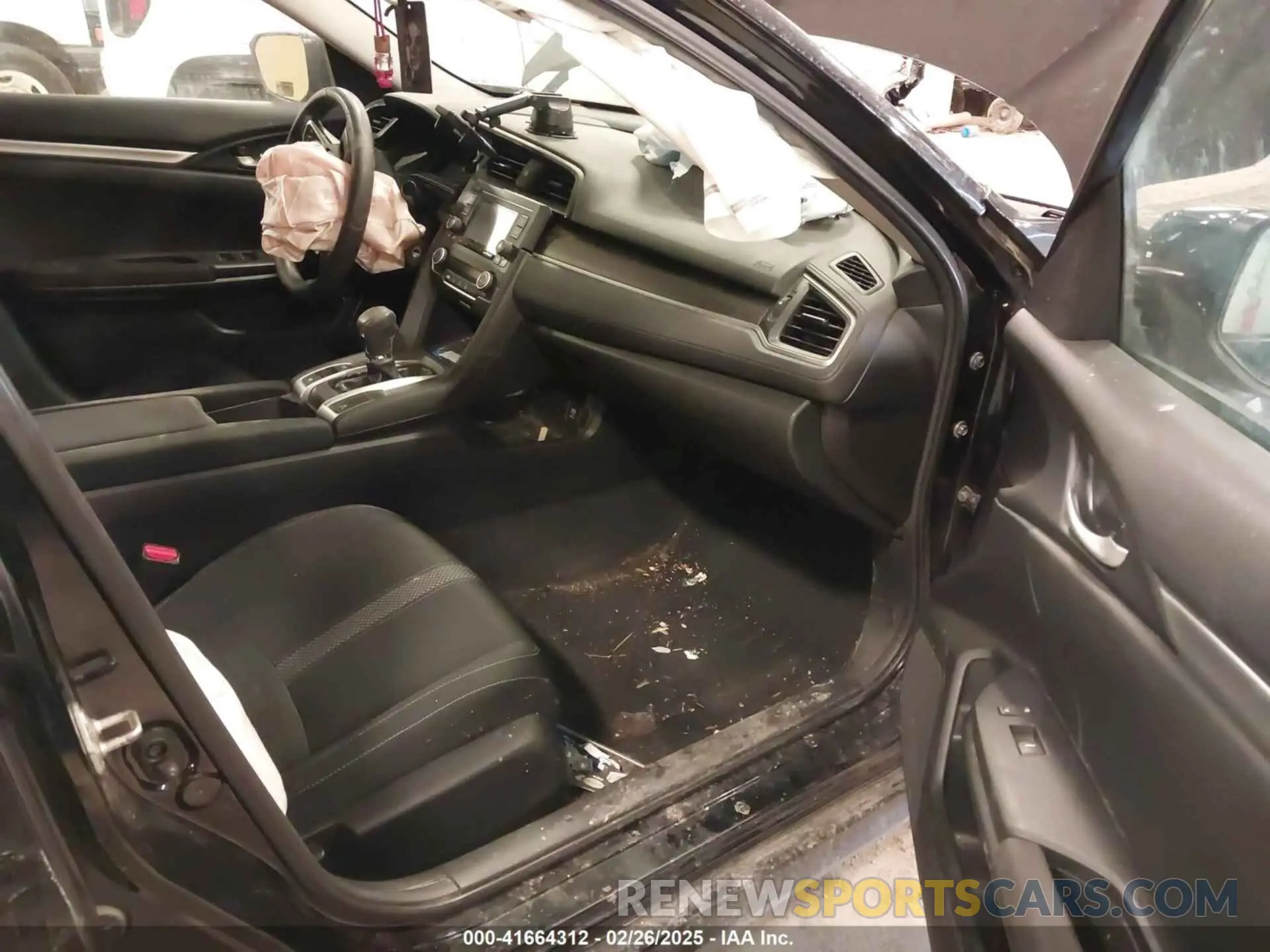 5 fotografías del automóvil dañado 2HGFC2F69KH555697 HONDA CIVIC 2019