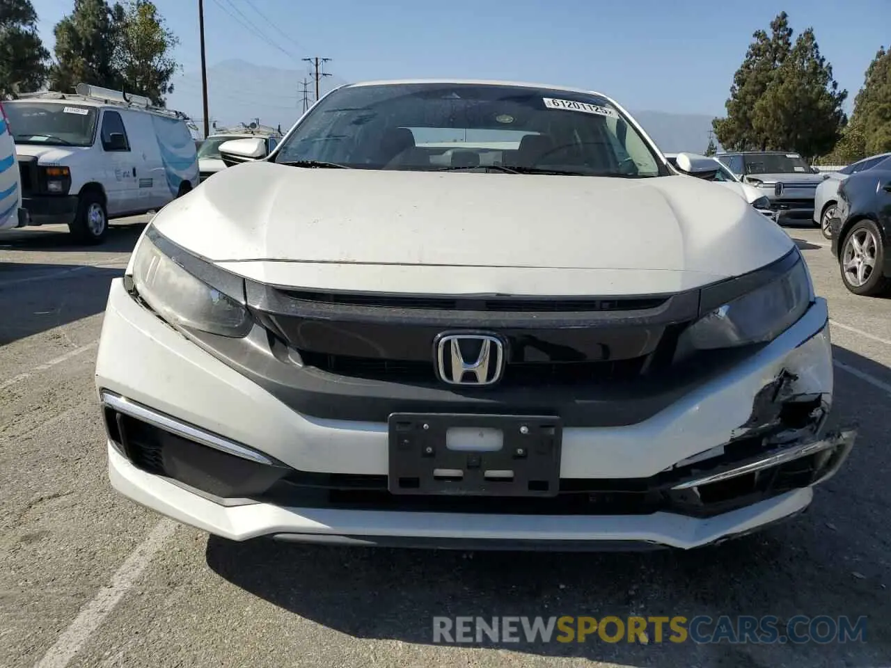 5 fotografías del automóvil dañado 2HGFC2F69KH557742 HONDA CIVIC 2019