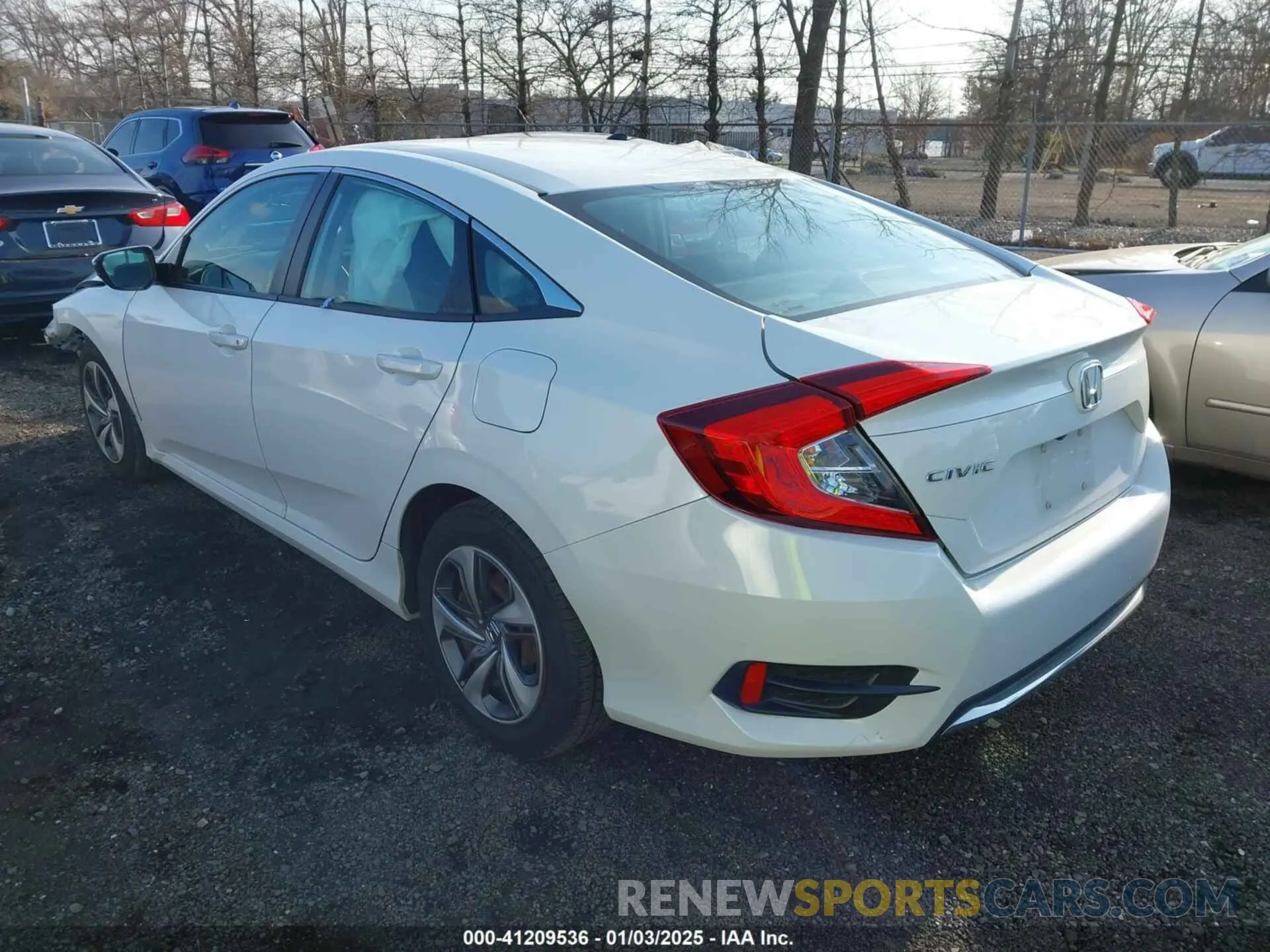 3 fotografías del automóvil dañado 2HGFC2F69KH567090 HONDA CIVIC 2019