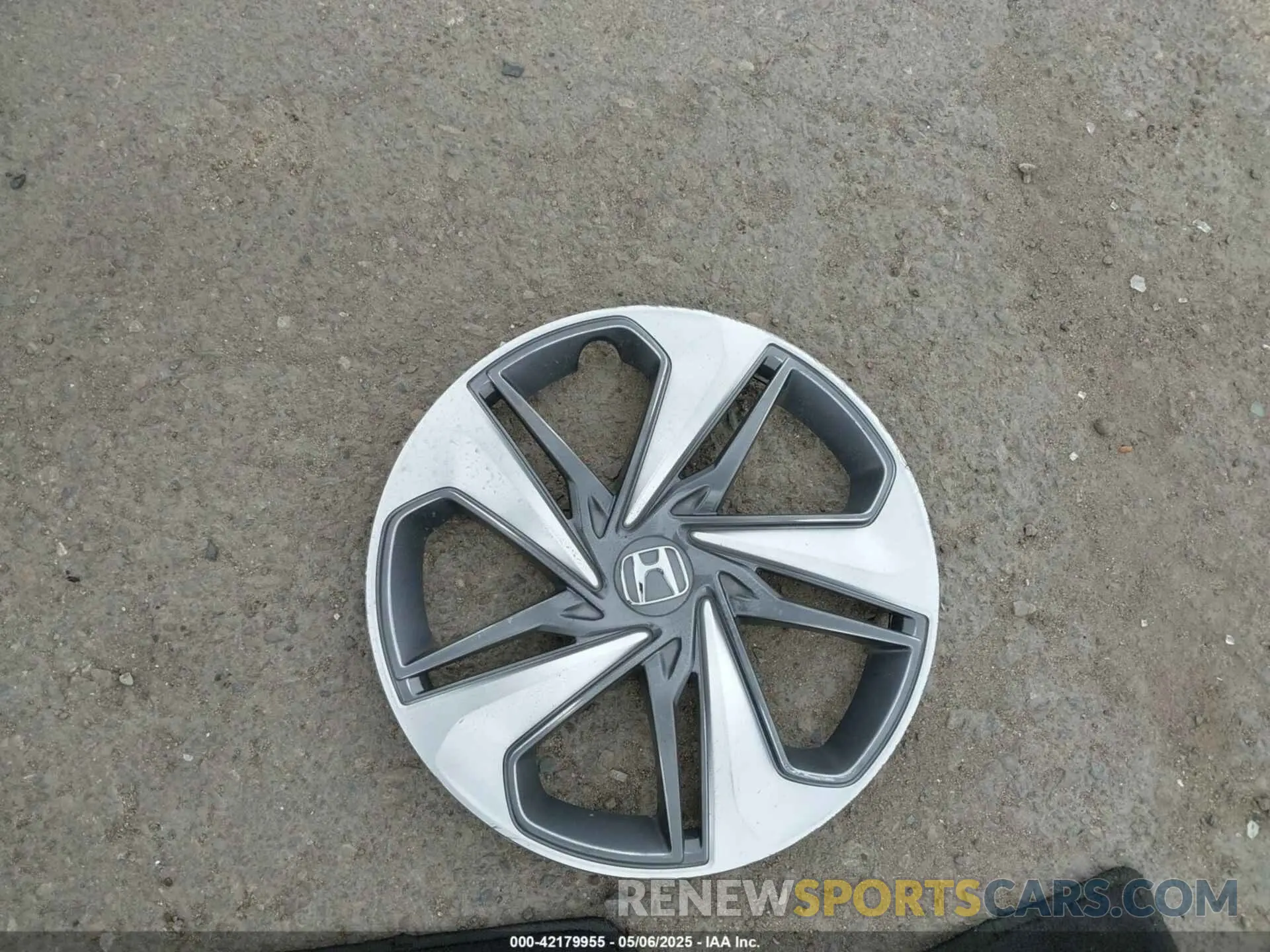 12 fotografías del automóvil dañado 2HGFC2F6XKH525382 HONDA CIVIC 2019