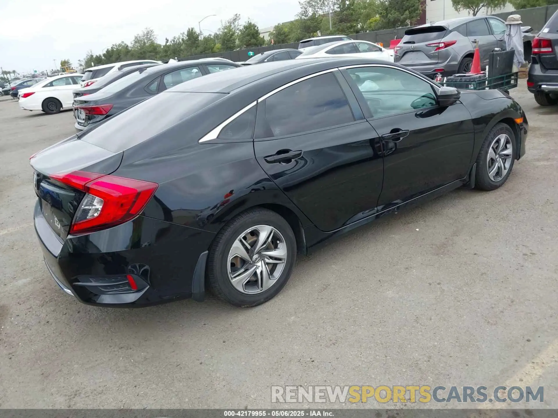 4 fotografías del automóvil dañado 2HGFC2F6XKH525382 HONDA CIVIC 2019