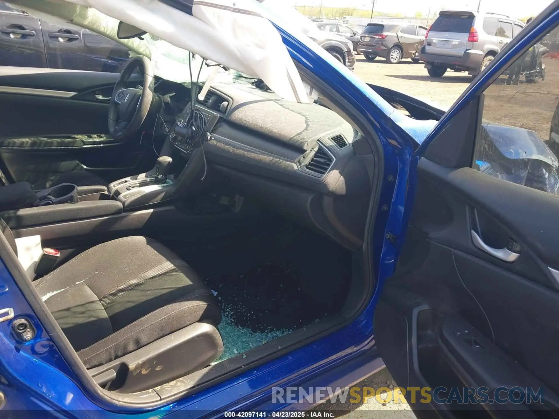 5 fotografías del automóvil dañado 2HGFC2F6XKH540397 HONDA CIVIC 2019