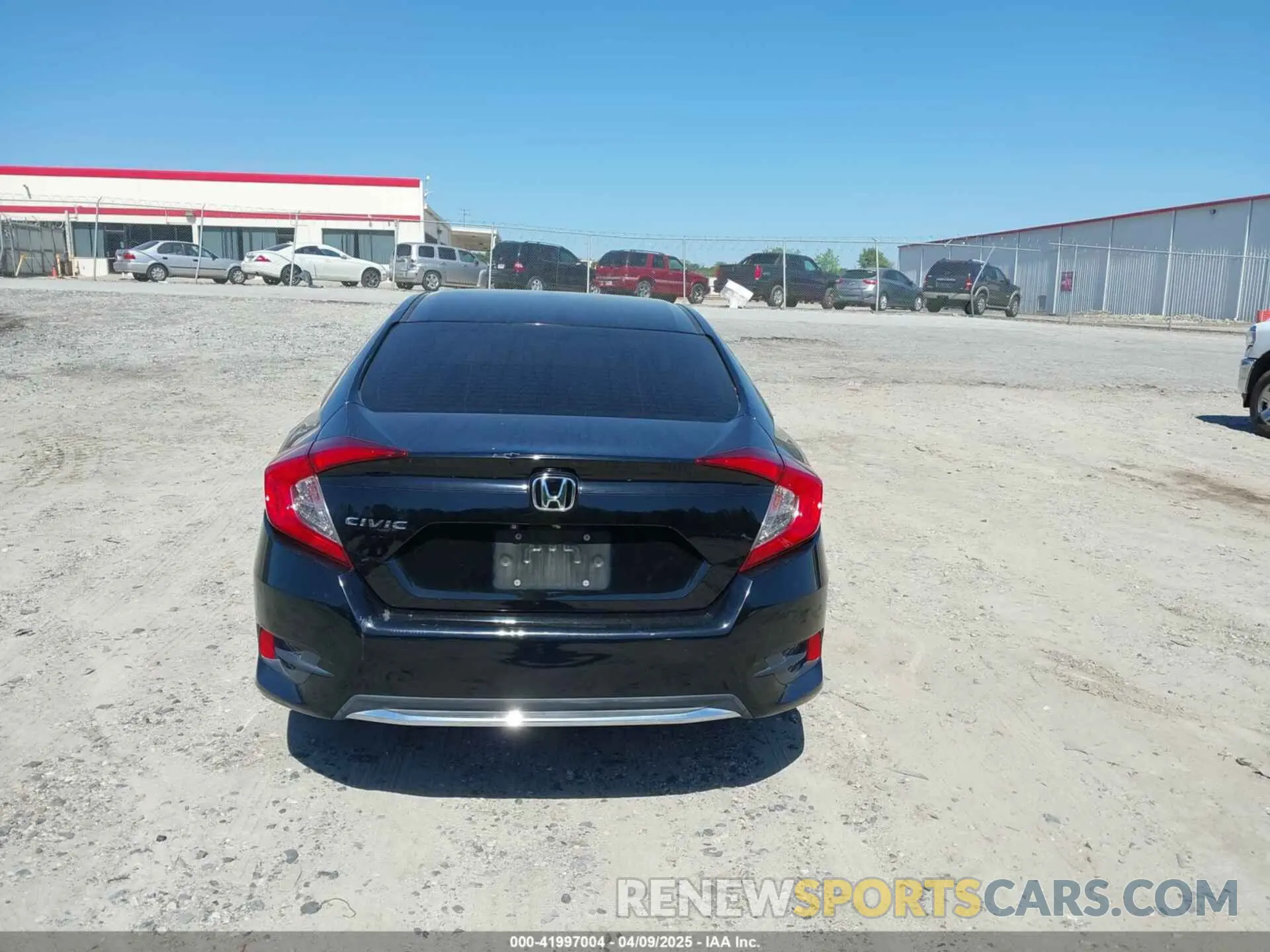 16 fotografías del automóvil dañado 2HGFC2F6XKH546443 HONDA CIVIC 2019