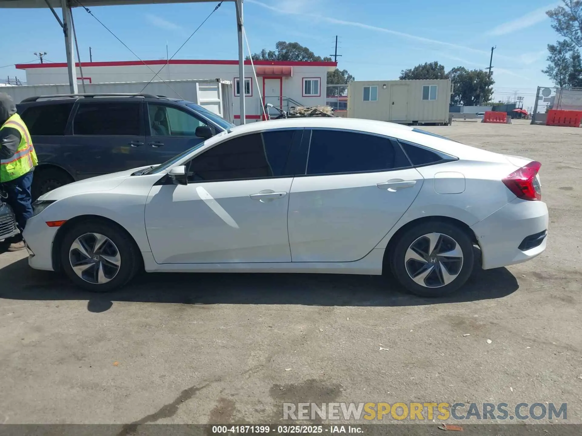 14 fotografías del automóvil dañado 2HGFC2F6XKH600677 HONDA CIVIC 2019