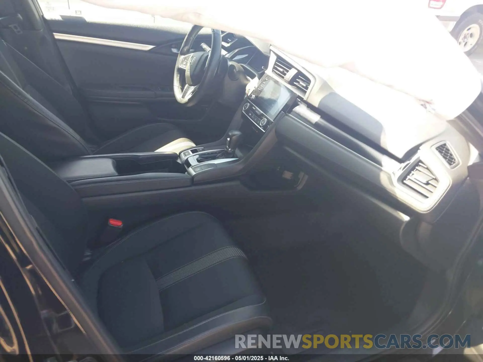 5 fotografías del automóvil dañado 2HGFC2F80KH525781 HONDA CIVIC 2019