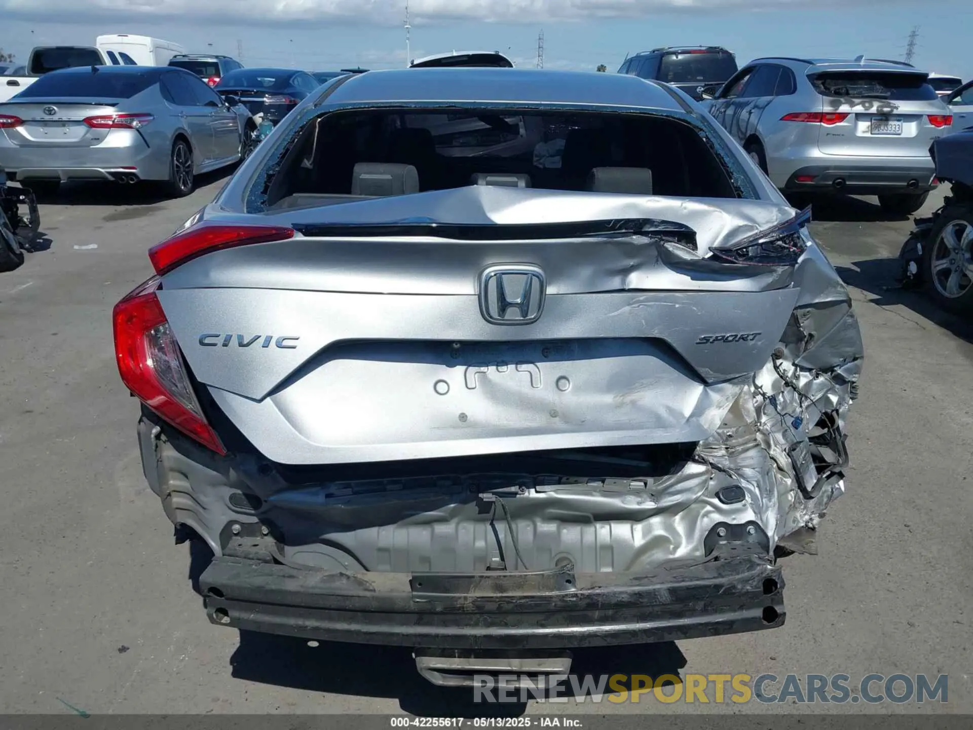 17 fotografías del automóvil dañado 2HGFC2F80KH600754 HONDA CIVIC 2019