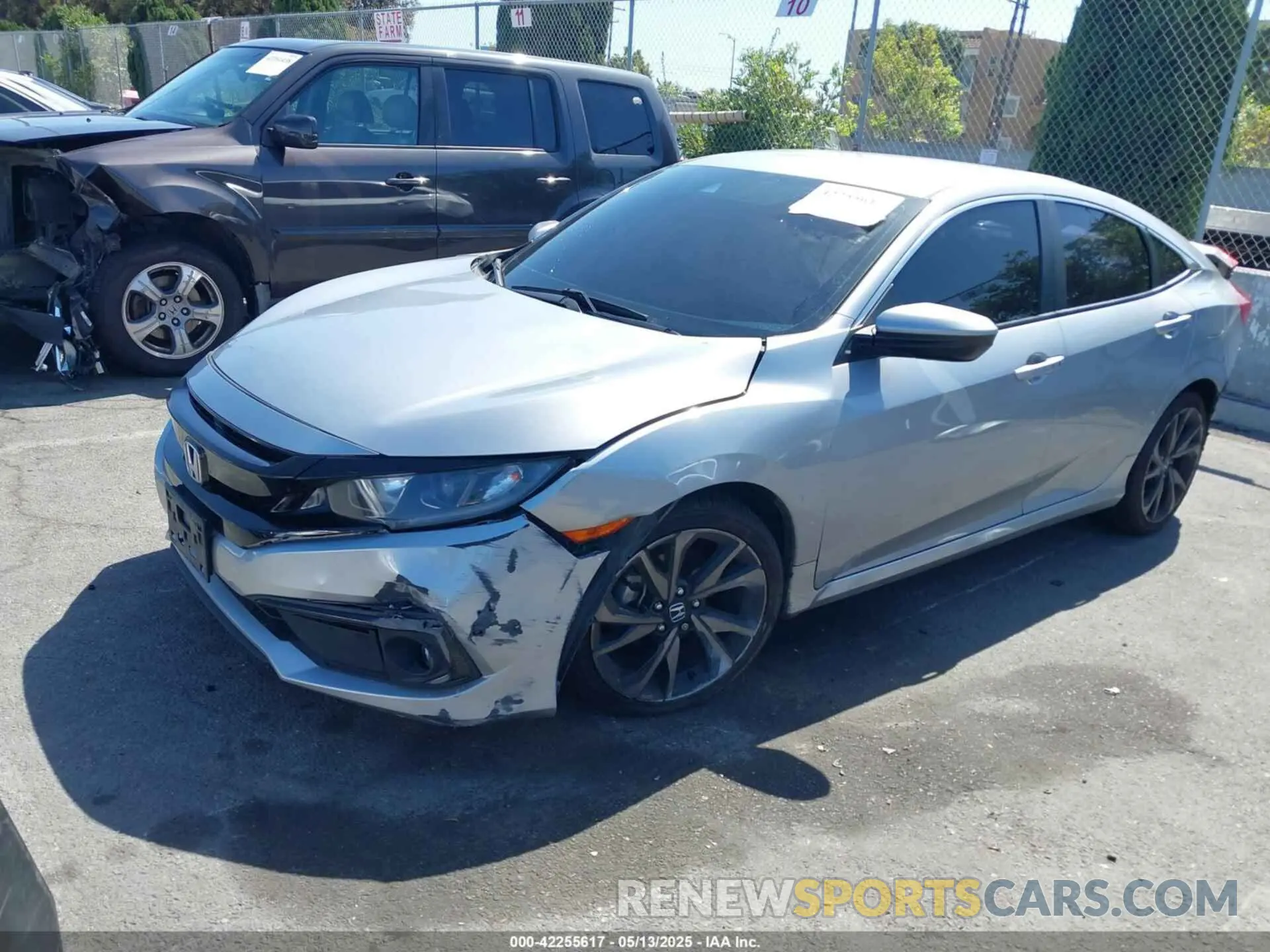2 fotografías del automóvil dañado 2HGFC2F80KH600754 HONDA CIVIC 2019