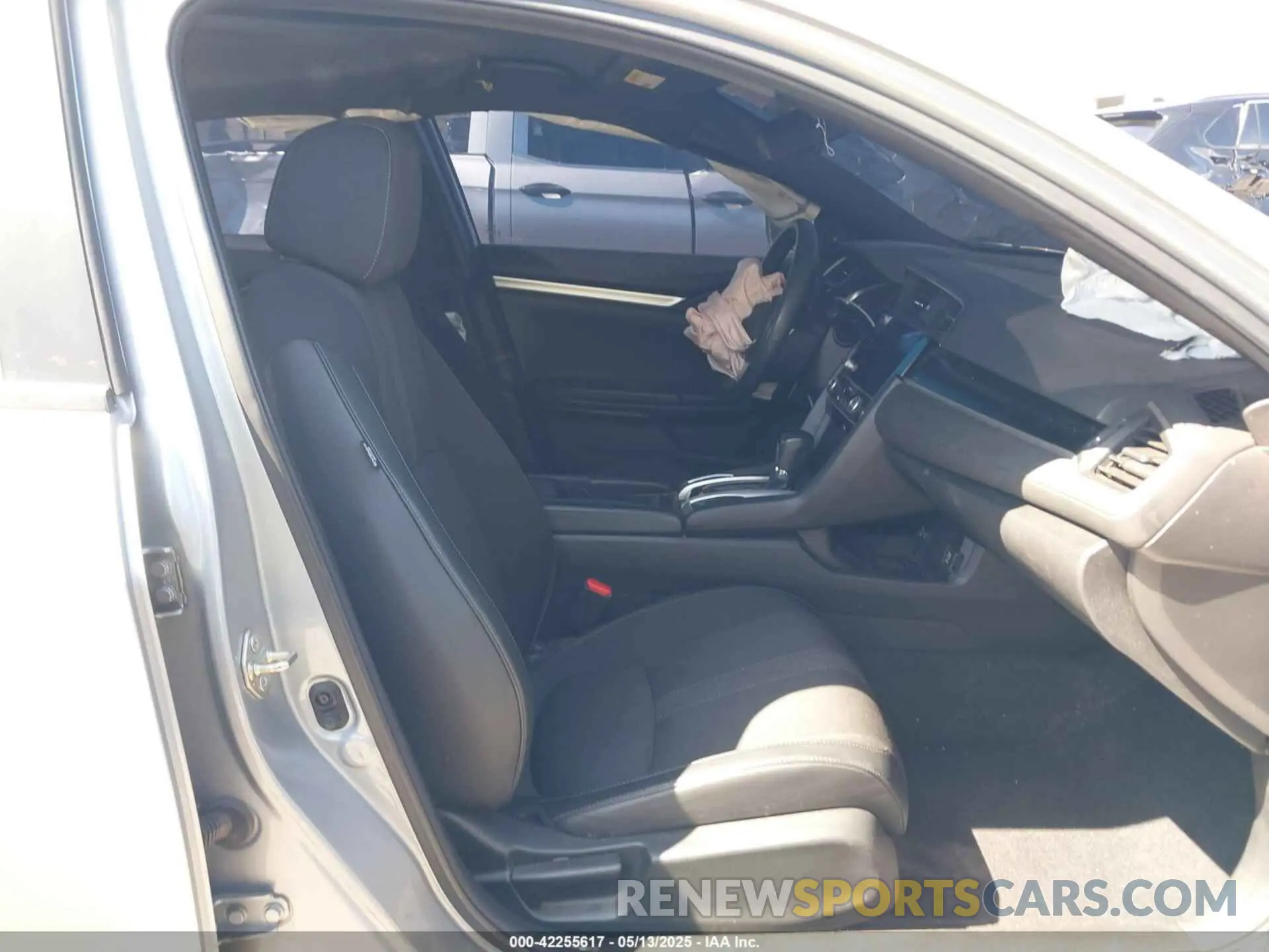 5 fotografías del automóvil dañado 2HGFC2F80KH600754 HONDA CIVIC 2019