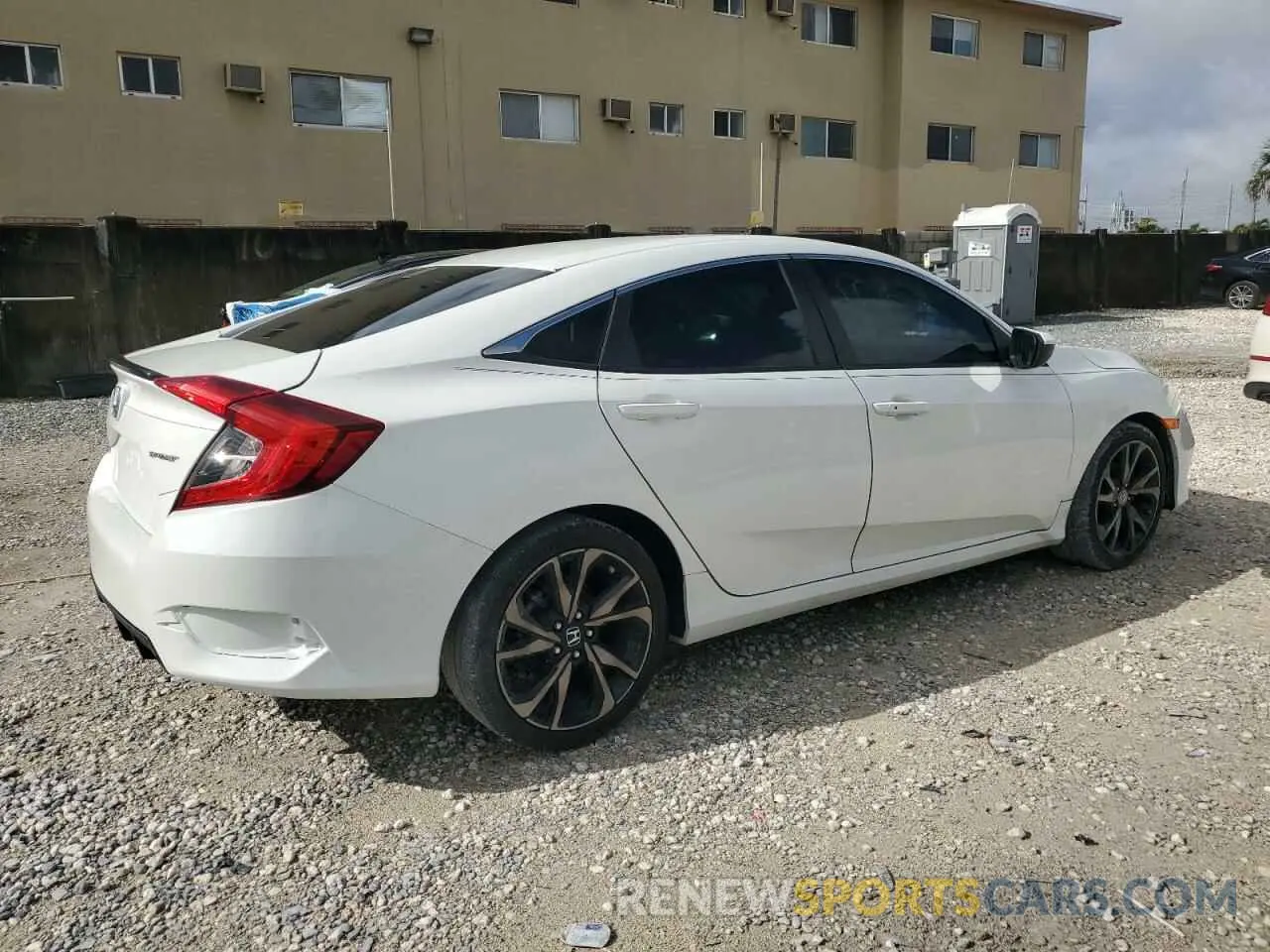 3 fotografías del automóvil dañado 2HGFC2F81KH502641 HONDA CIVIC 2019