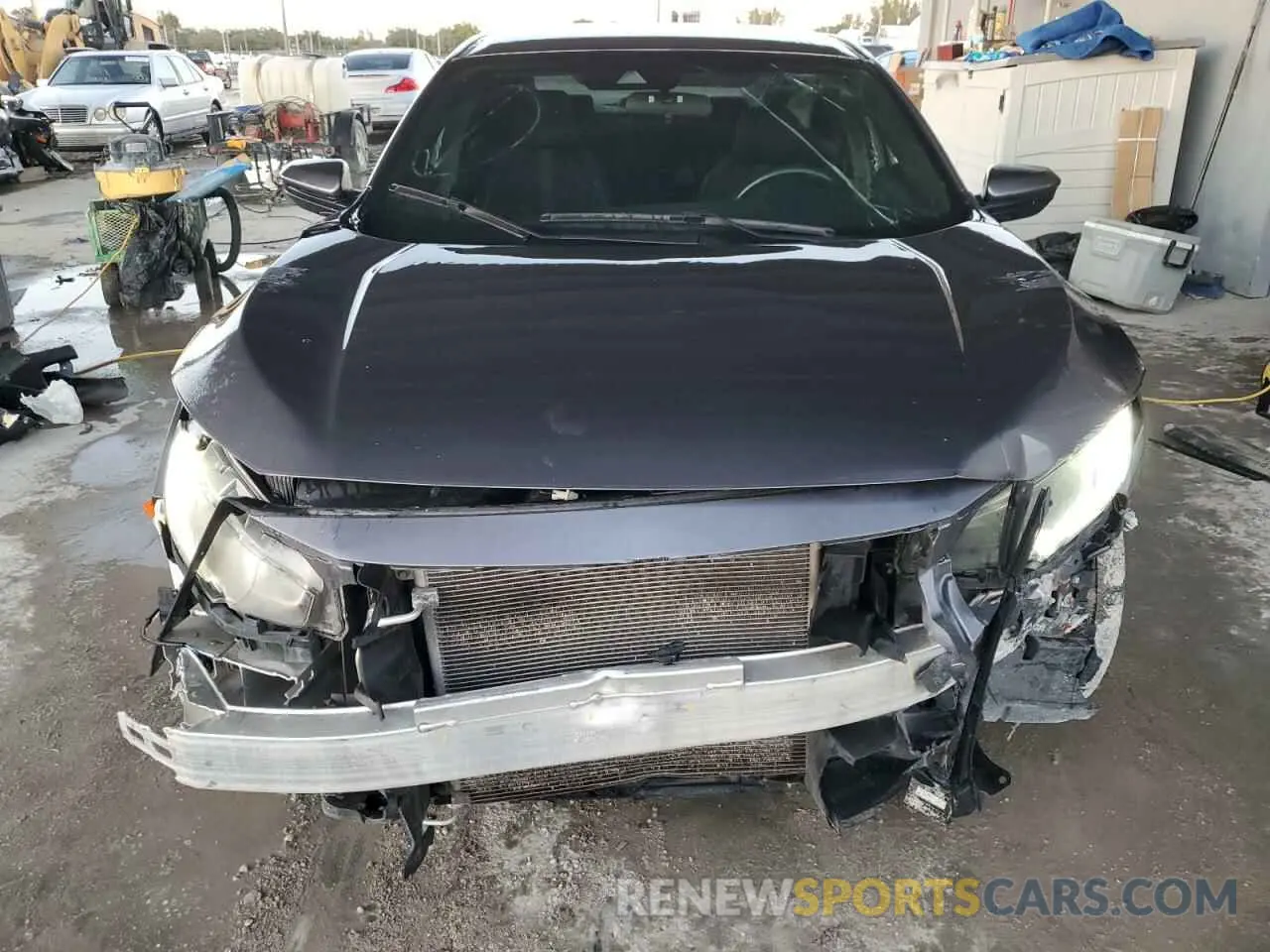 5 fotografías del automóvil dañado 2HGFC2F81KH528317 HONDA CIVIC 2019