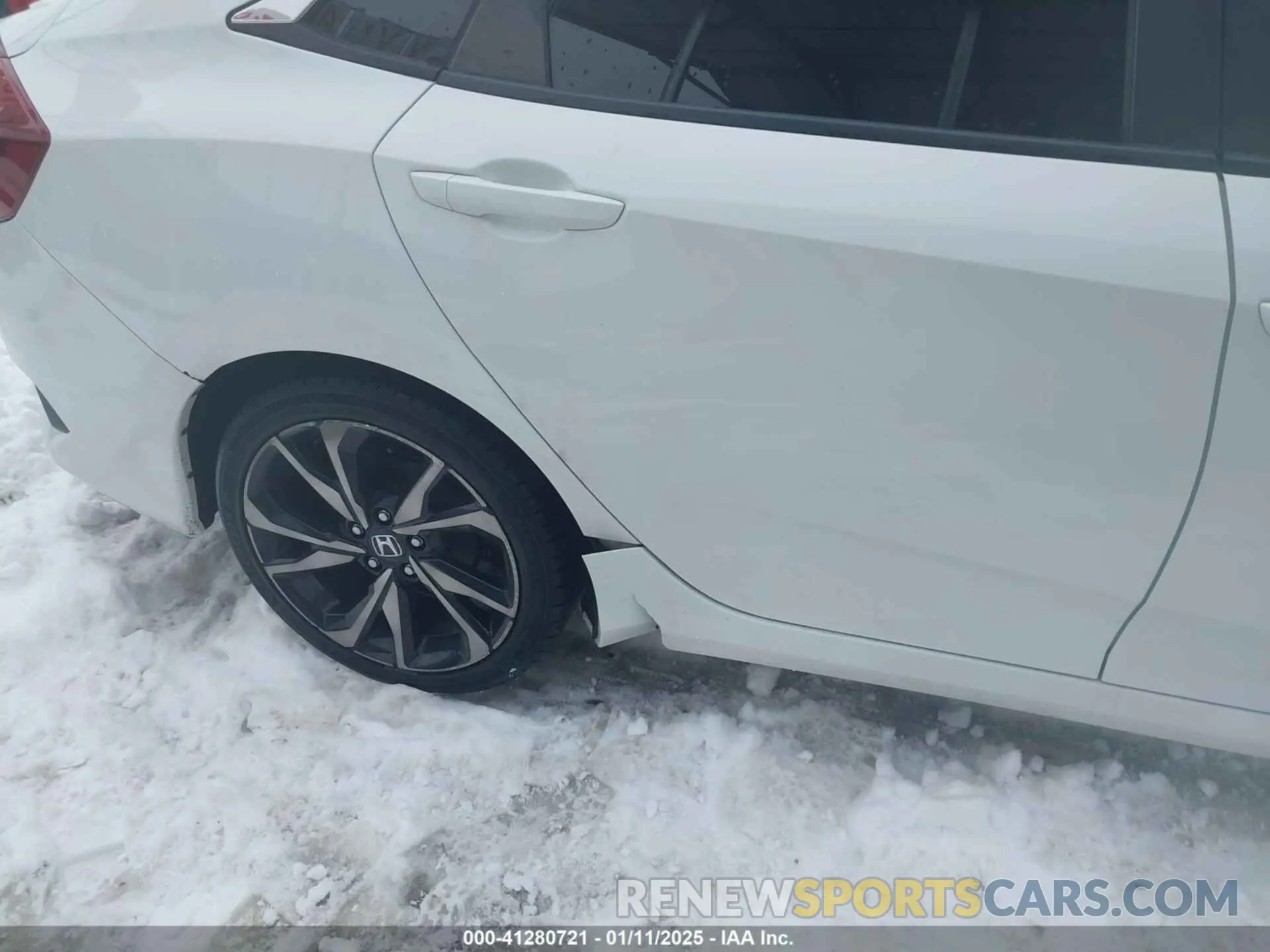 17 fotografías del automóvil dañado 2HGFC2F81KH528849 HONDA CIVIC 2019