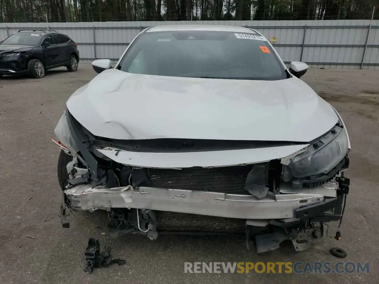 5 fotografías del automóvil dañado 2HGFC2F81KH574813 HONDA CIVIC 2019