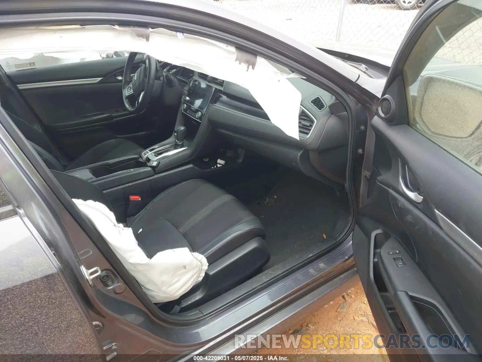 5 fotografías del automóvil dañado 2HGFC2F83KH562064 HONDA CIVIC 2019