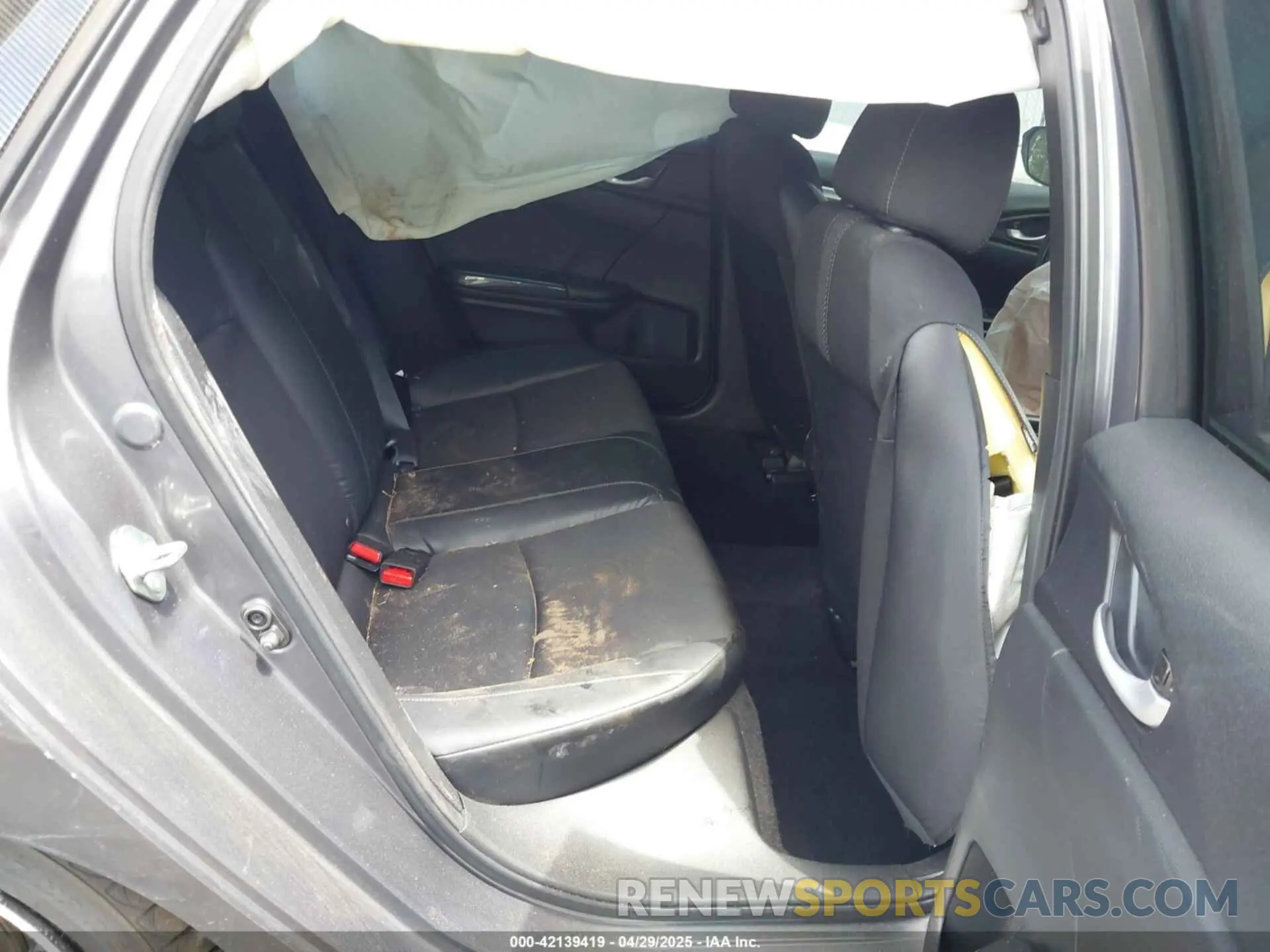 8 fotografías del automóvil dañado 2HGFC2F83KH590804 HONDA CIVIC 2019