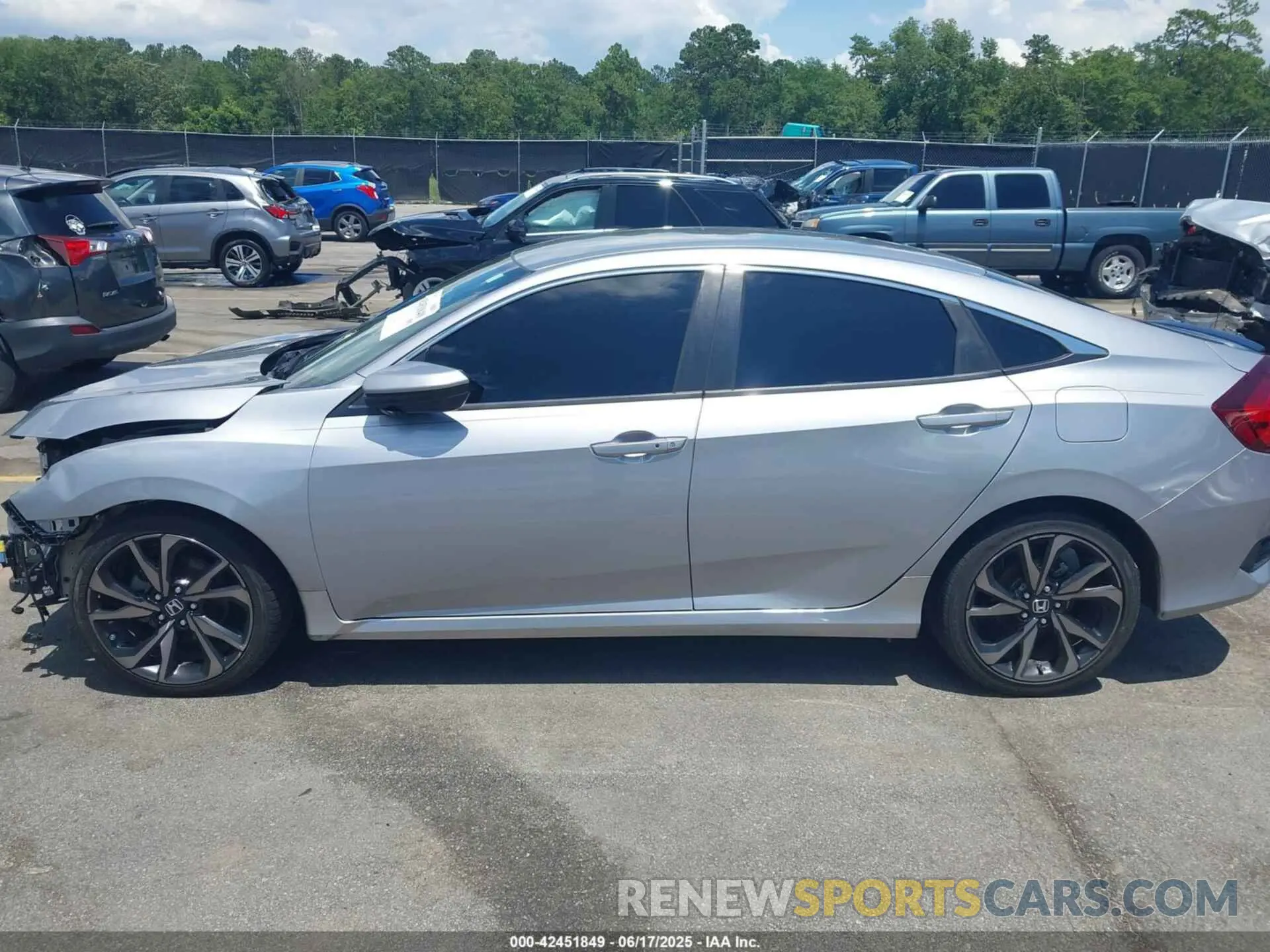 15 fotografías del automóvil dañado 2HGFC2F83KH598630 HONDA CIVIC 2019