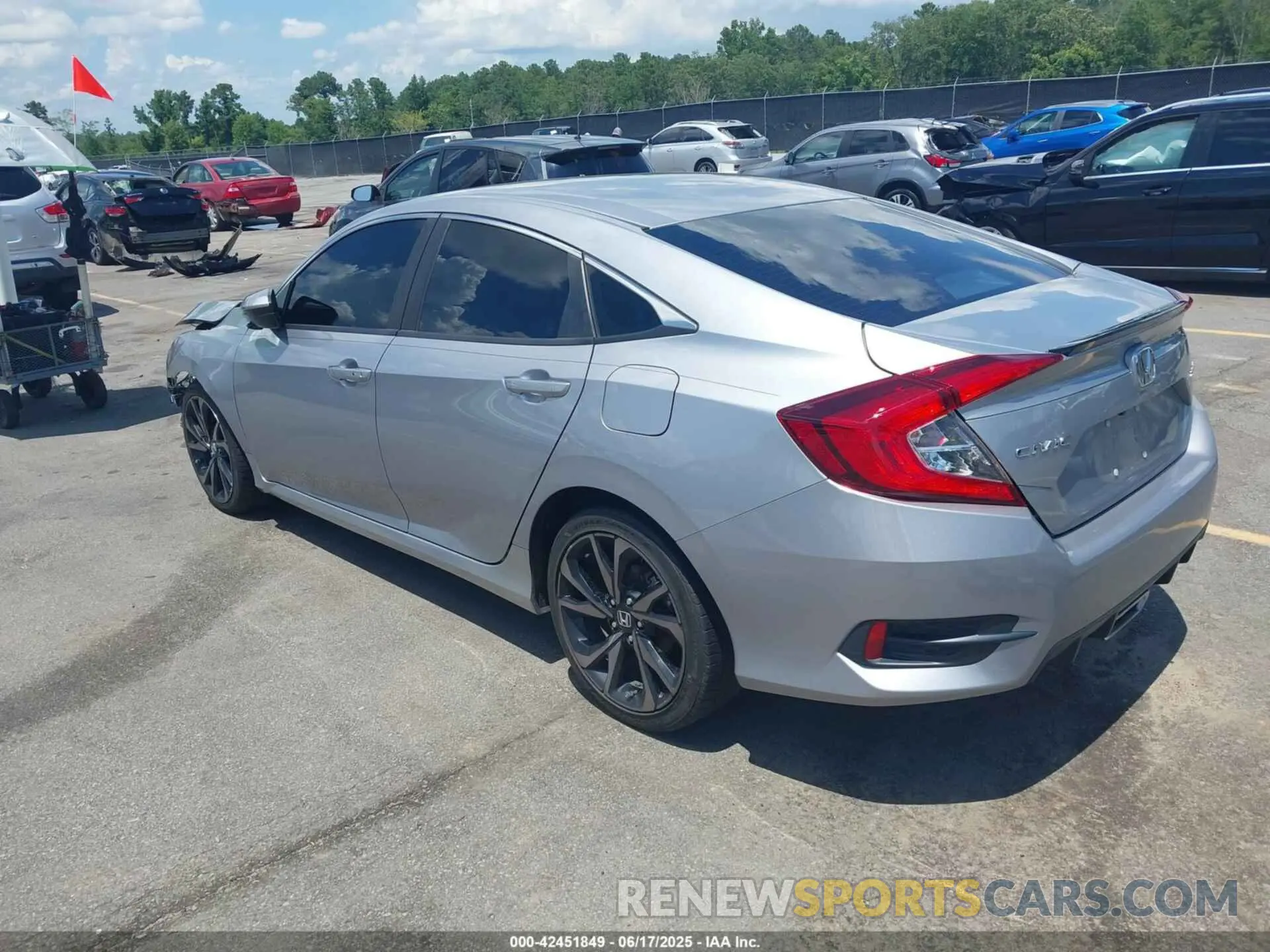 3 fotografías del automóvil dañado 2HGFC2F83KH598630 HONDA CIVIC 2019