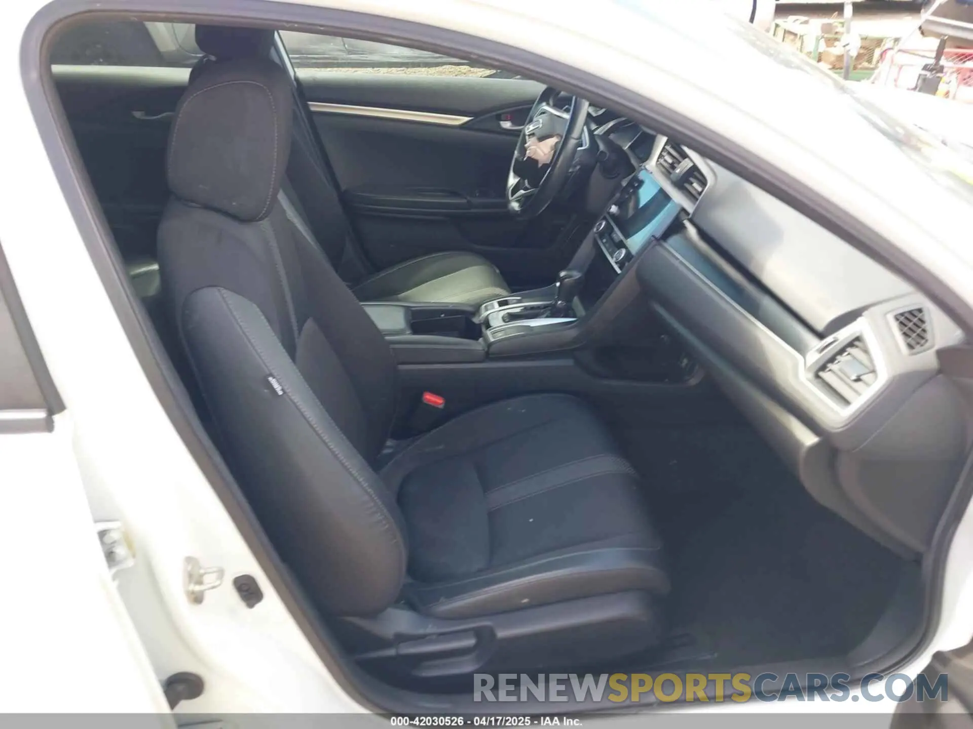 5 fotografías del automóvil dañado 2HGFC2F85KH600037 HONDA CIVIC 2019