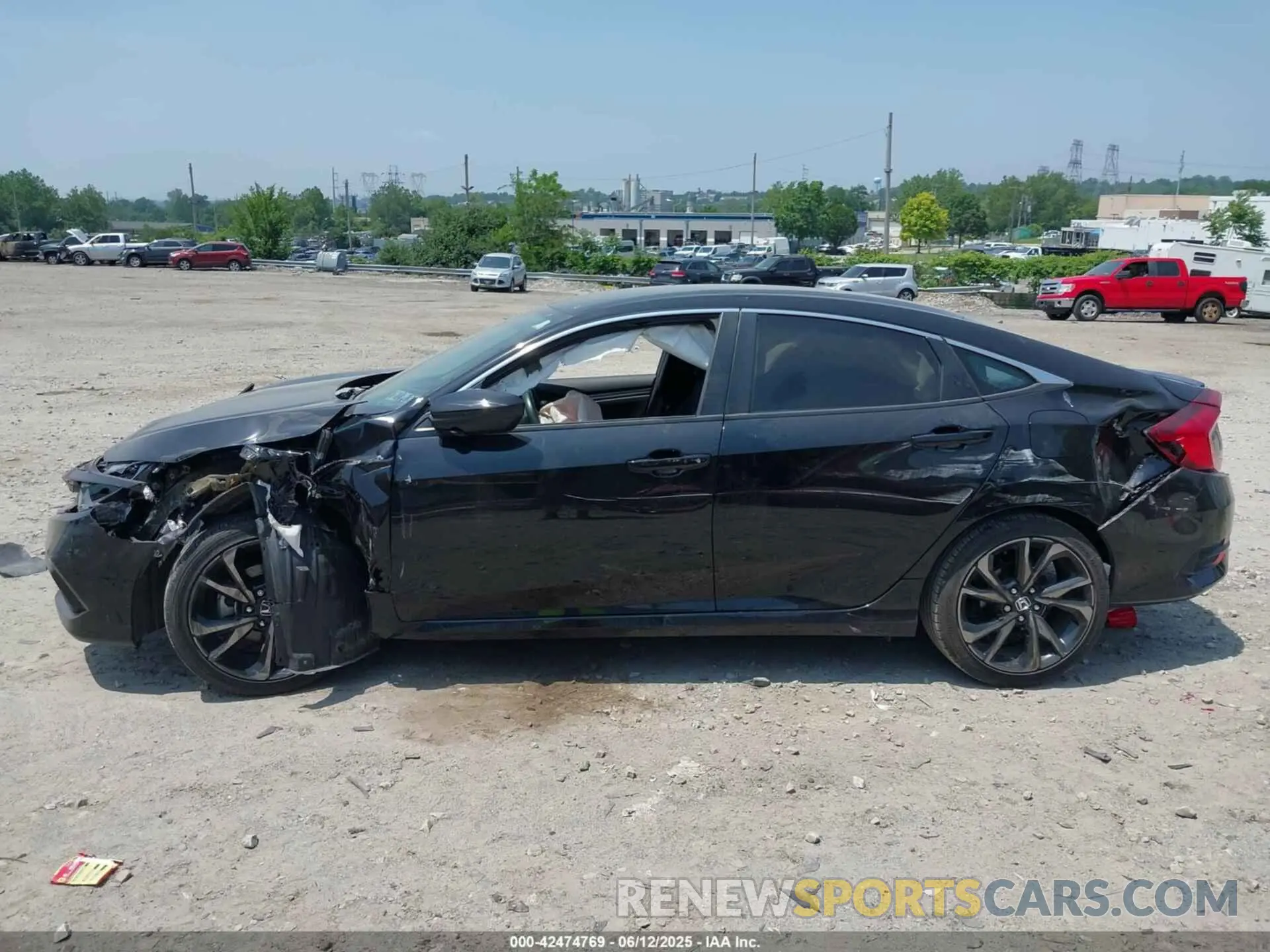 13 fotografías del automóvil dañado 2HGFC2F86KH590487 HONDA CIVIC 2019