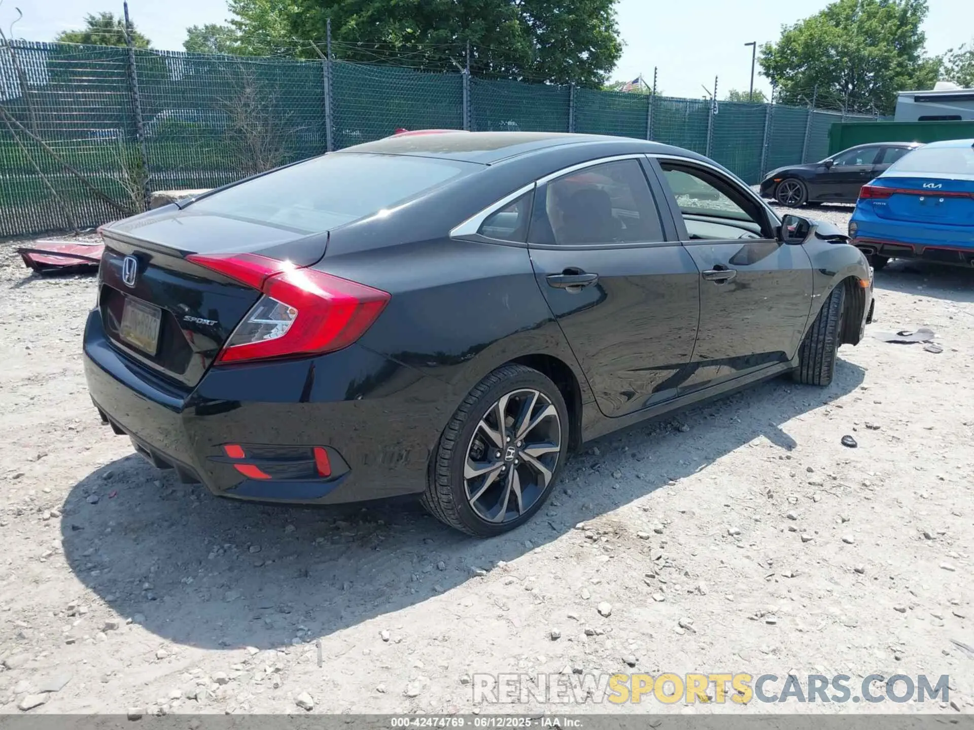 4 fotografías del automóvil dañado 2HGFC2F86KH590487 HONDA CIVIC 2019