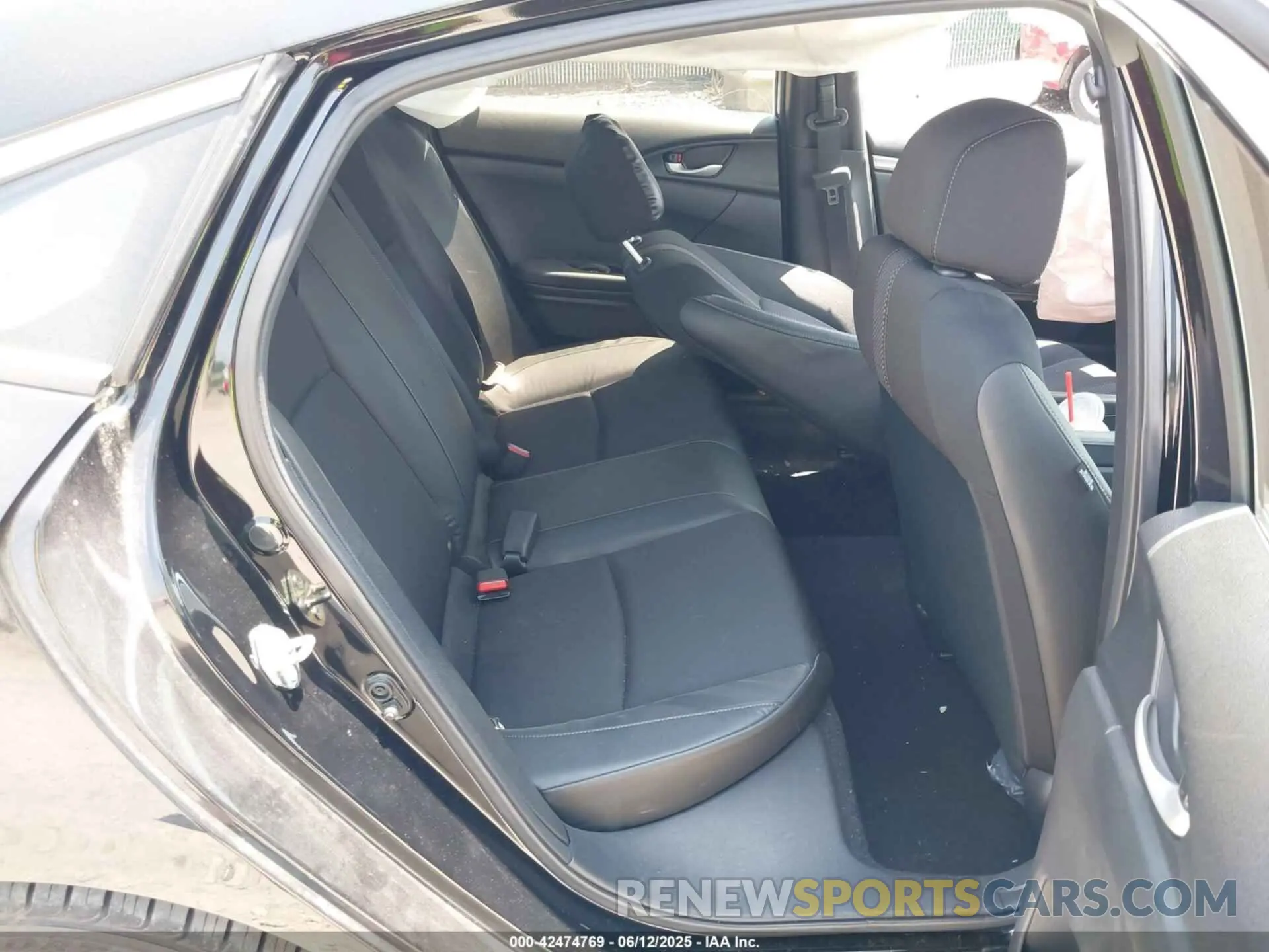 8 fotografías del automóvil dañado 2HGFC2F86KH590487 HONDA CIVIC 2019