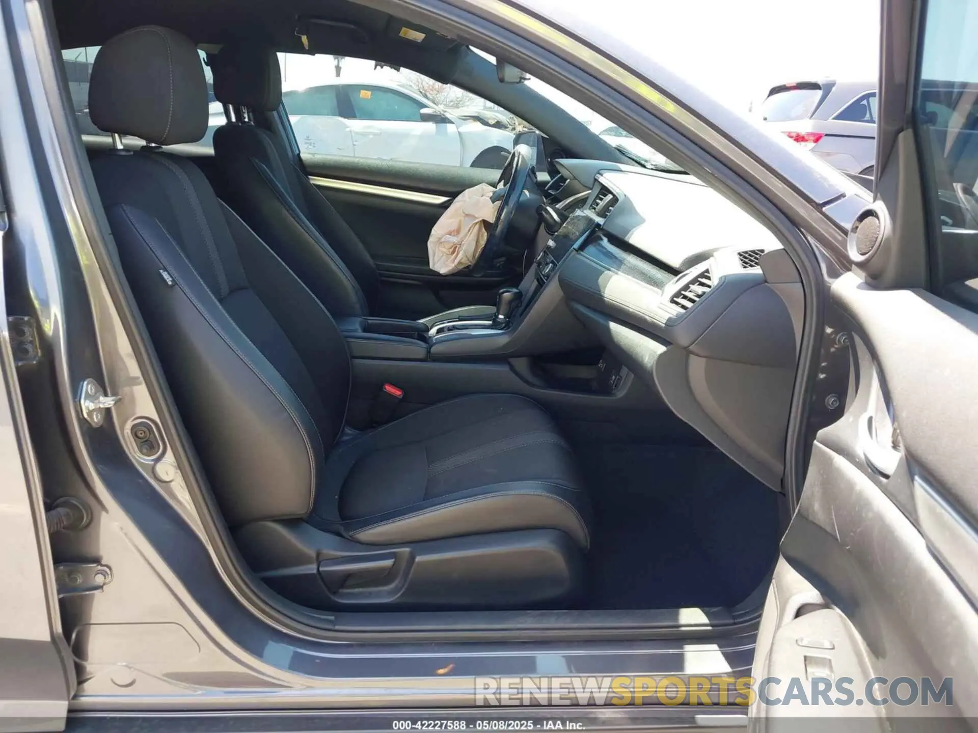 5 fotografías del automóvil dañado 2HGFC2F89KH503942 HONDA CIVIC 2019