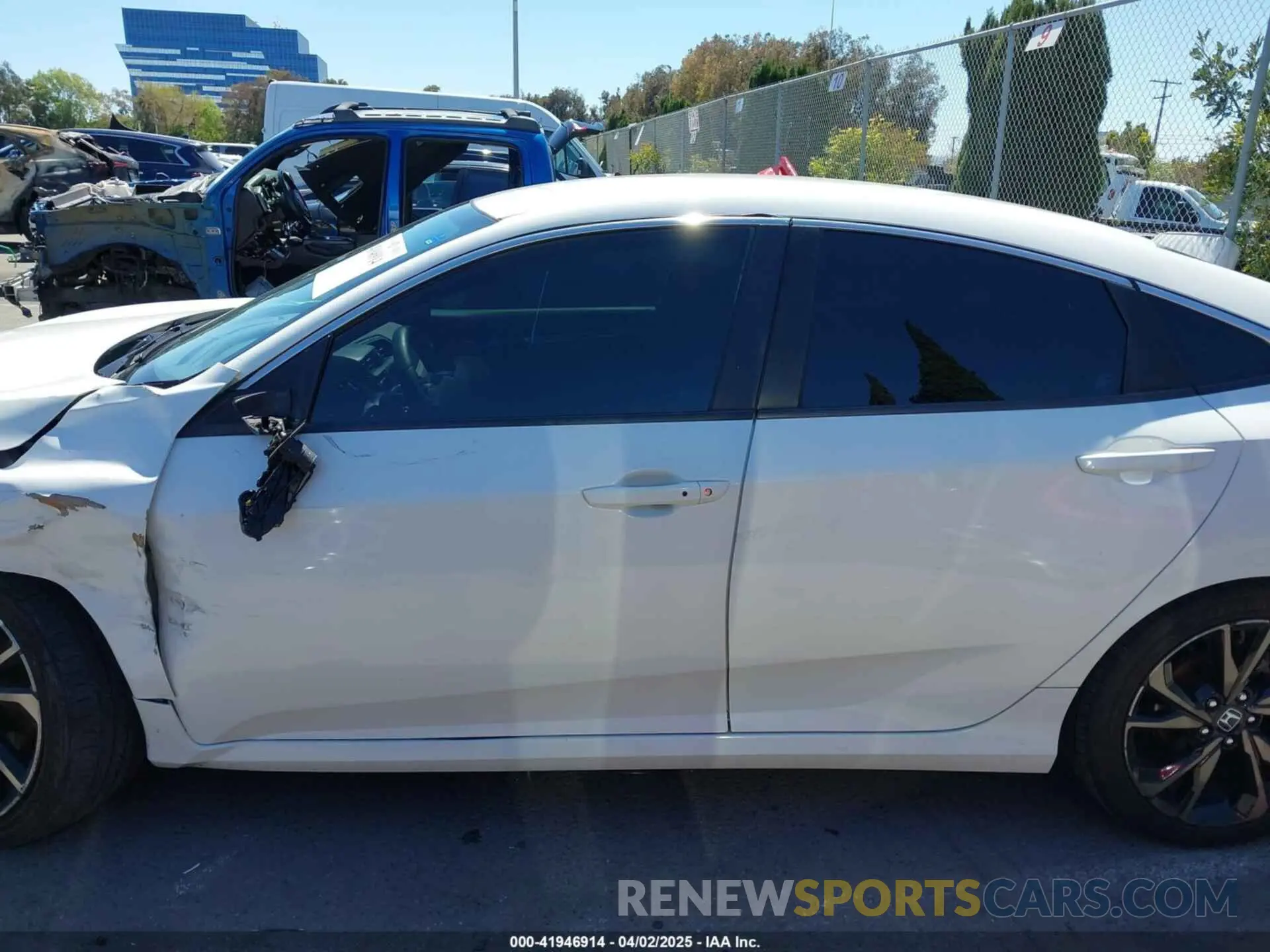 15 fotografías del automóvil dañado 2HGFC2F89KH536441 HONDA CIVIC 2019