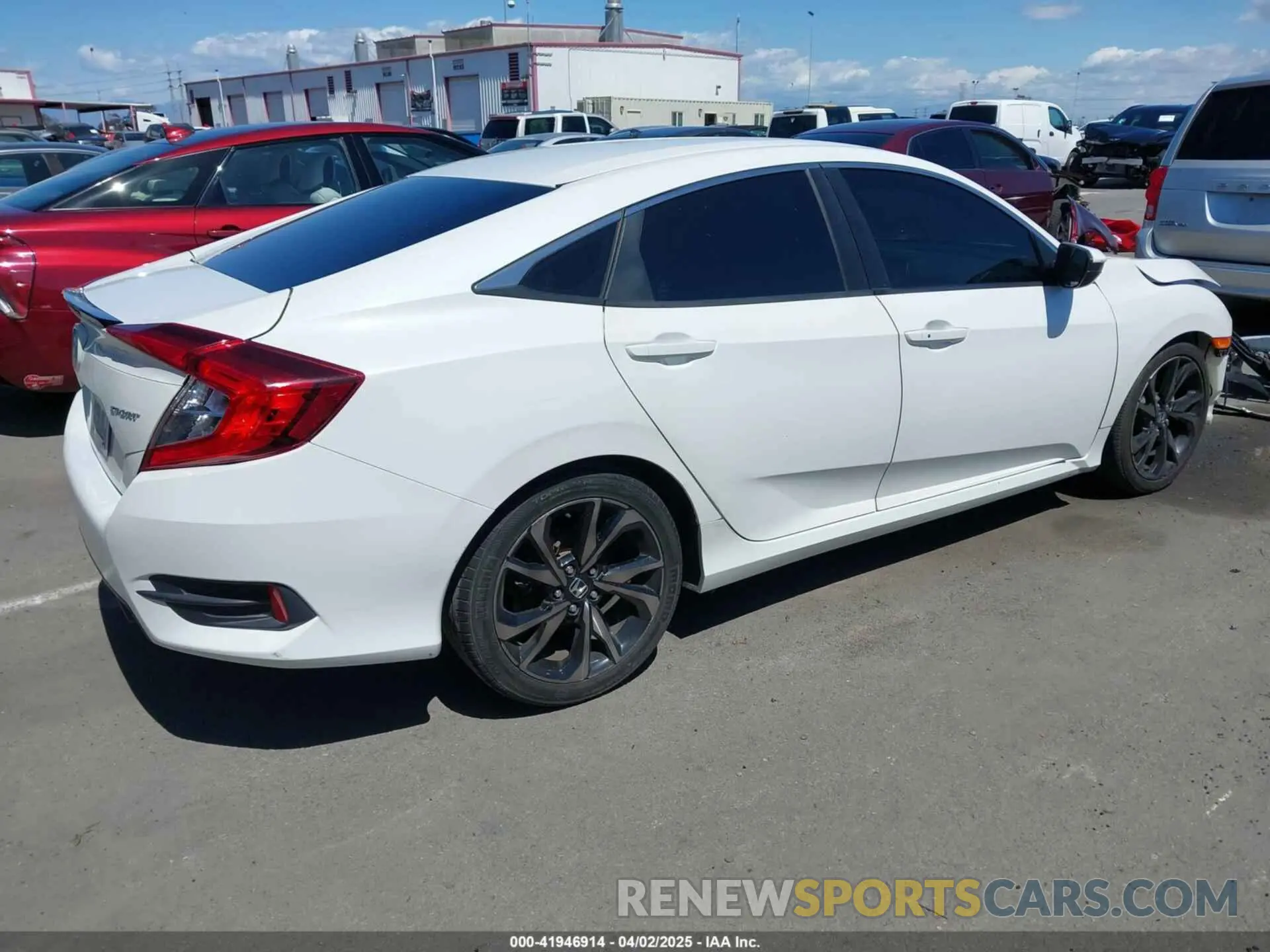 4 fotografías del automóvil dañado 2HGFC2F89KH536441 HONDA CIVIC 2019