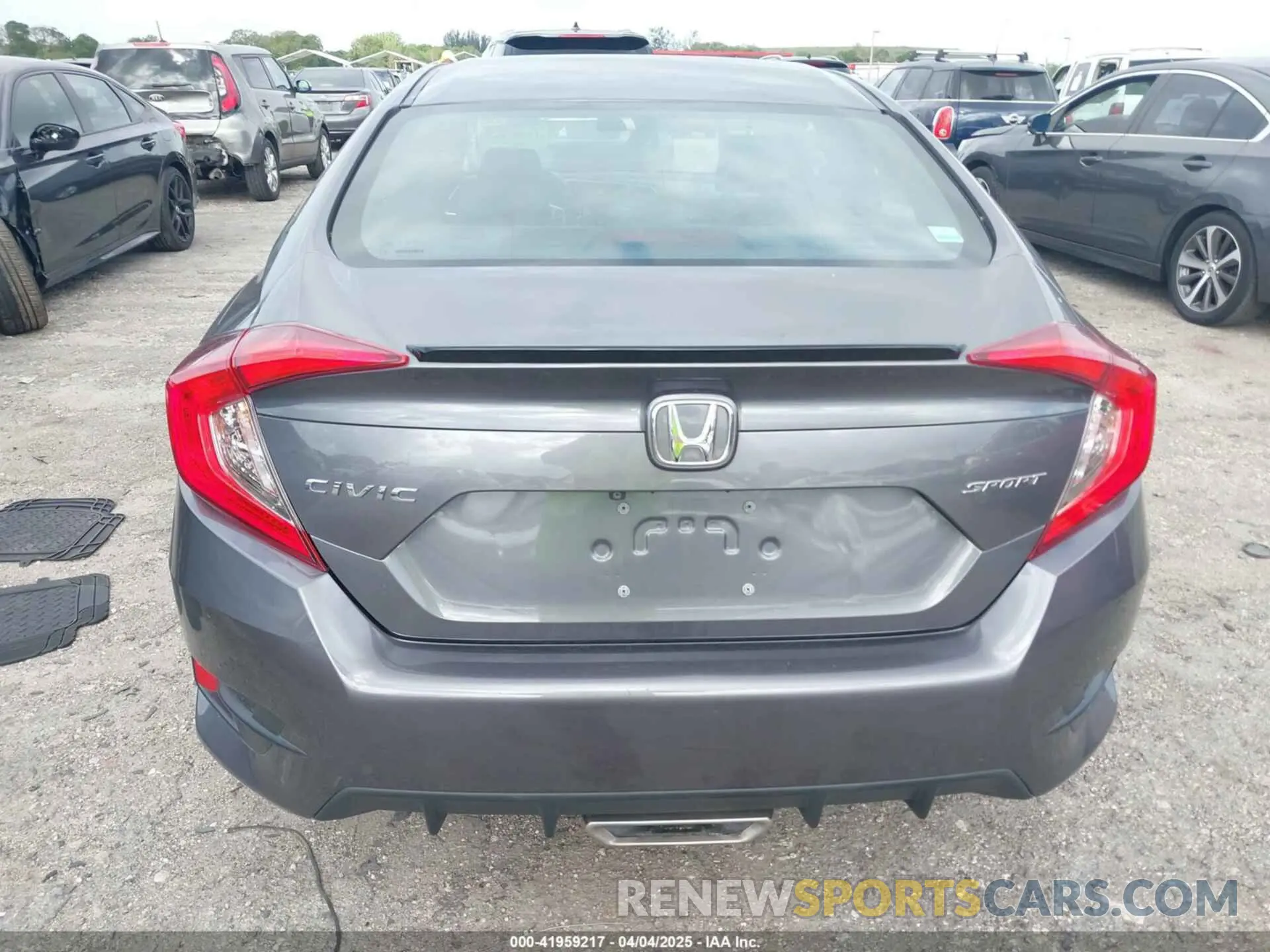 16 fotografías del automóvil dañado 2HGFC2F89KH563333 HONDA CIVIC 2019